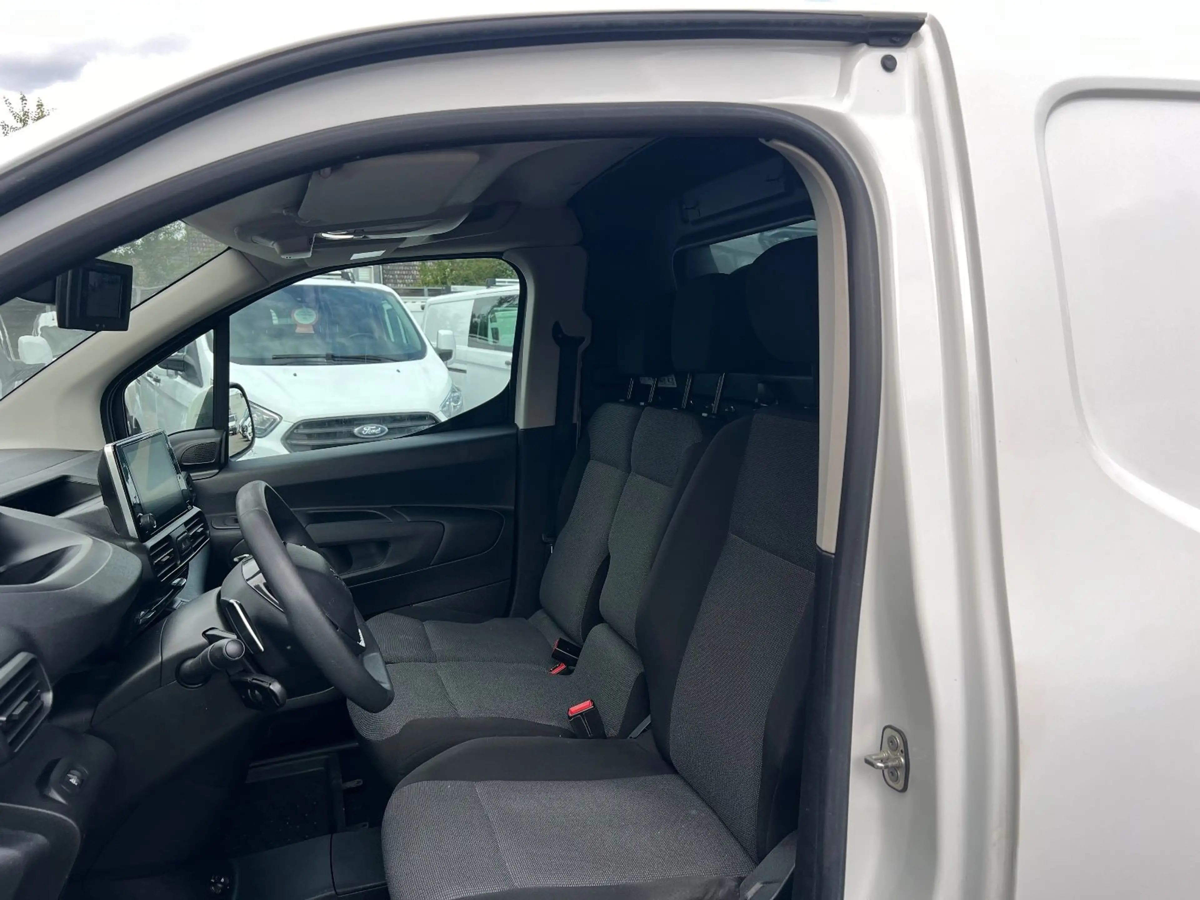 Peugeot Partner PARTNER ASPHALT L2 AUTOMATIK/AHK/STANDHZ/KAMERA — photo 8