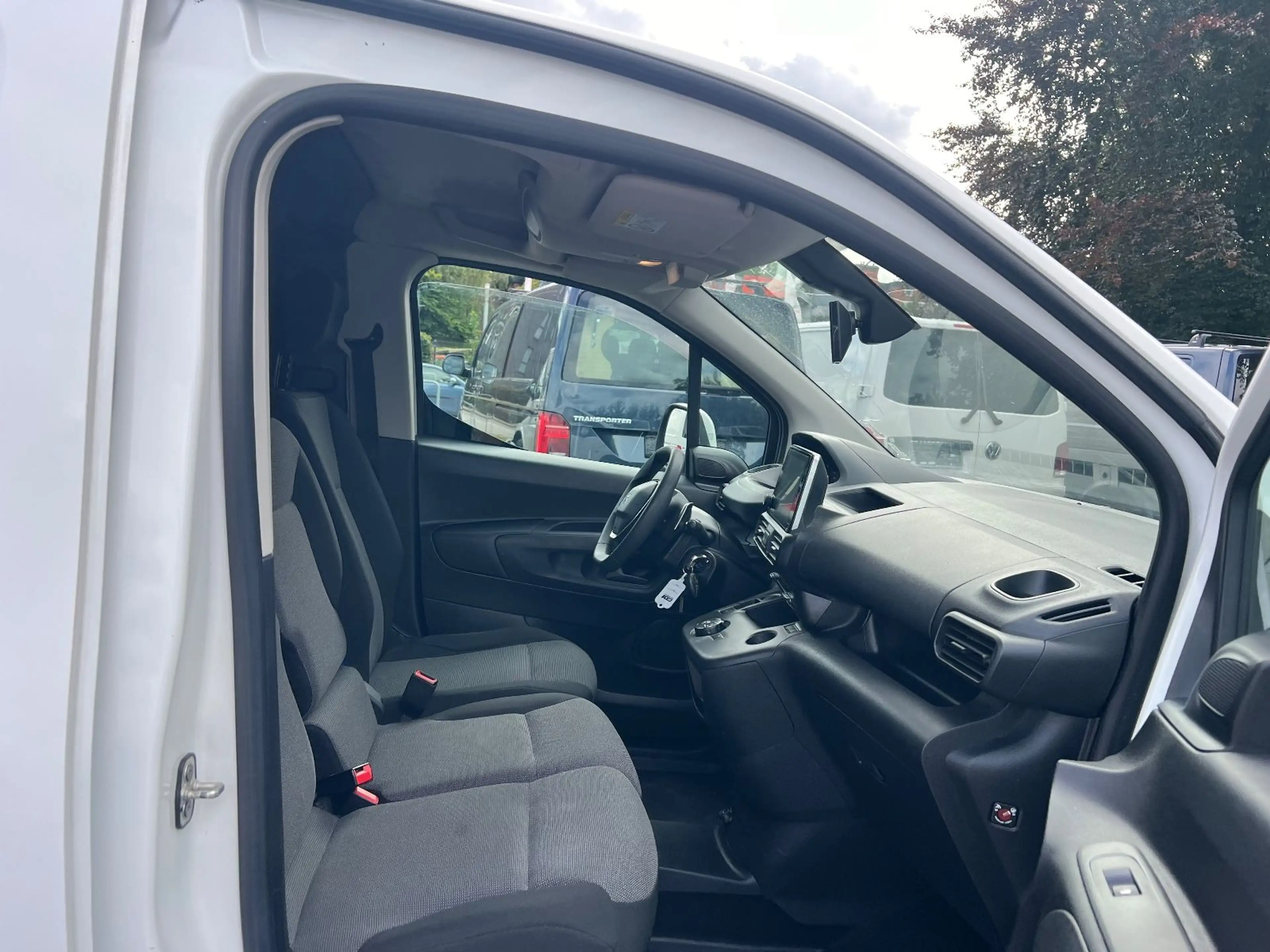 Peugeot Partner PARTNER ASPHALT L2 AUTOMATIK/AHK/STANDHZ/KAMERA — photo 9