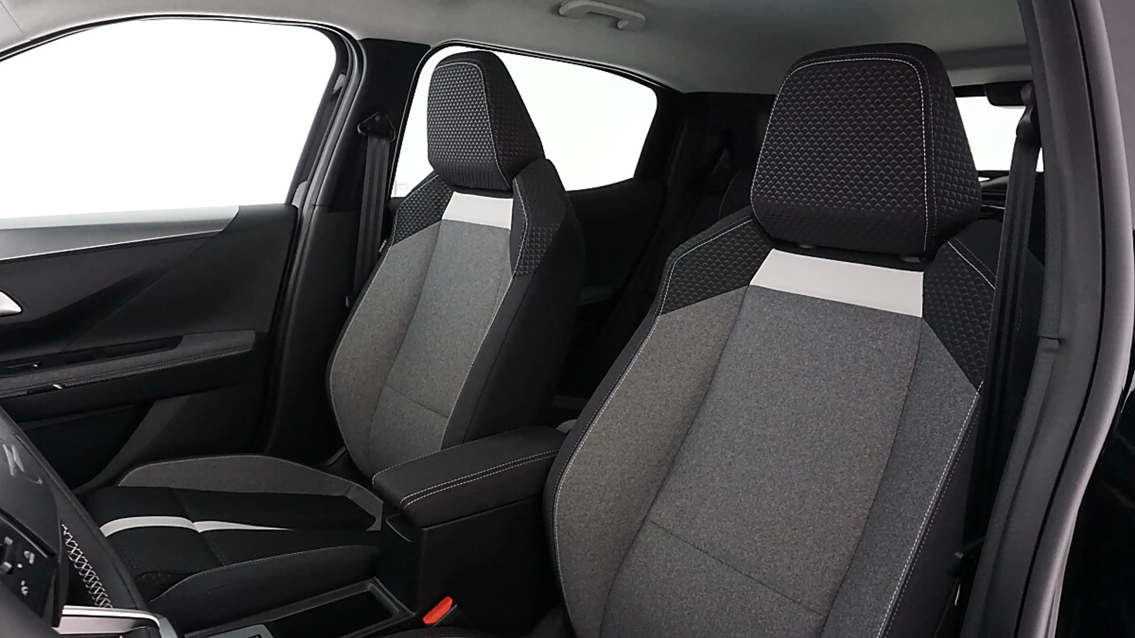 Opel Frontera GS Hybrid 1.2. 110PS 6-Gang DKG 5 SITZER — photo 7