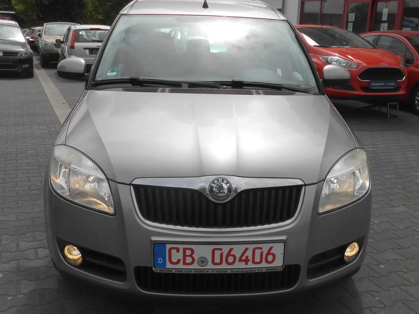 Skoda Roomster 1.4 16V Comfort,2 HAND,KLIMA SERVIS NEU Gris - 2