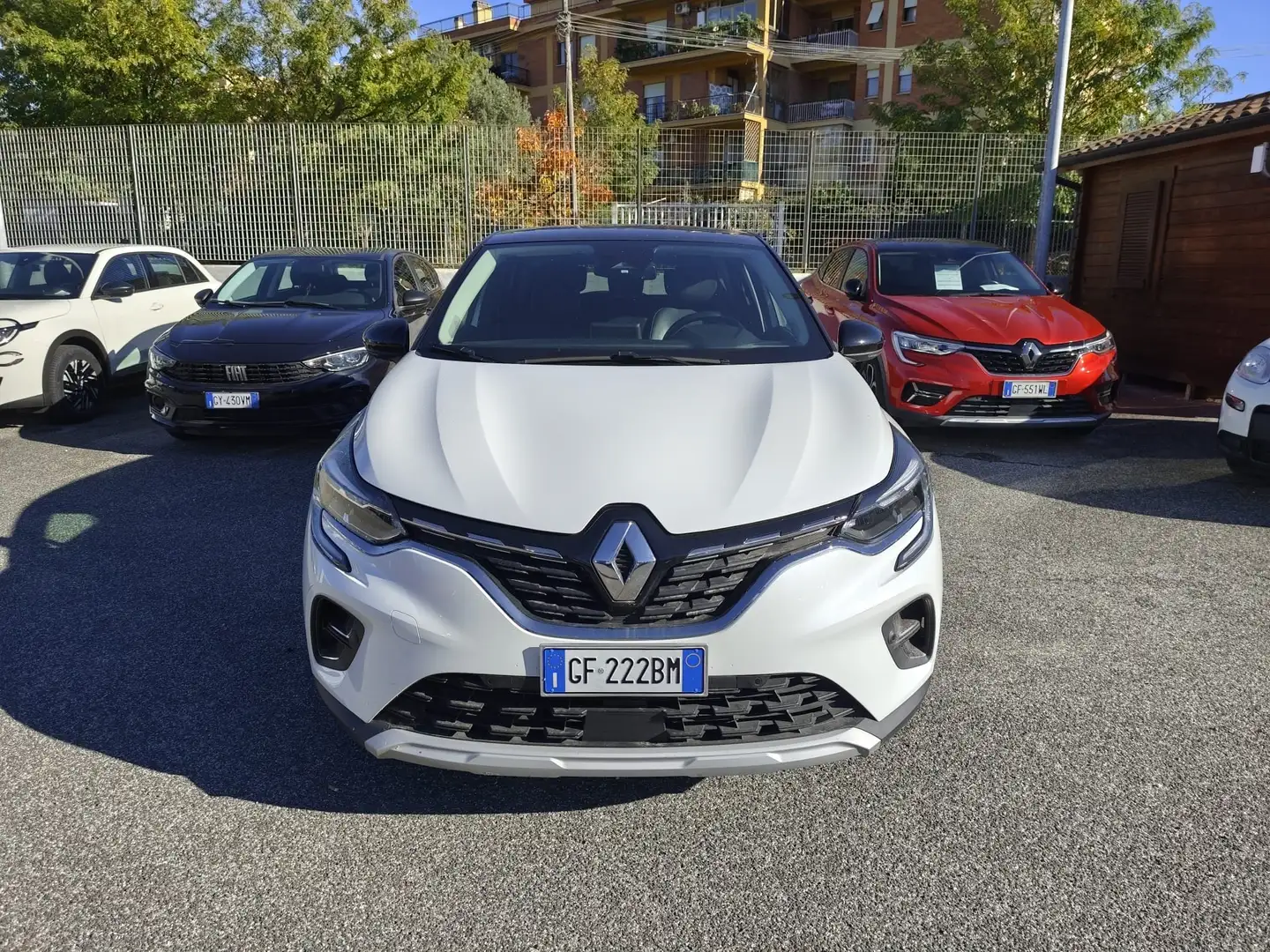 Renault Captur 1.6 E-Tech phev Intens 160cv auto Weiß - 1