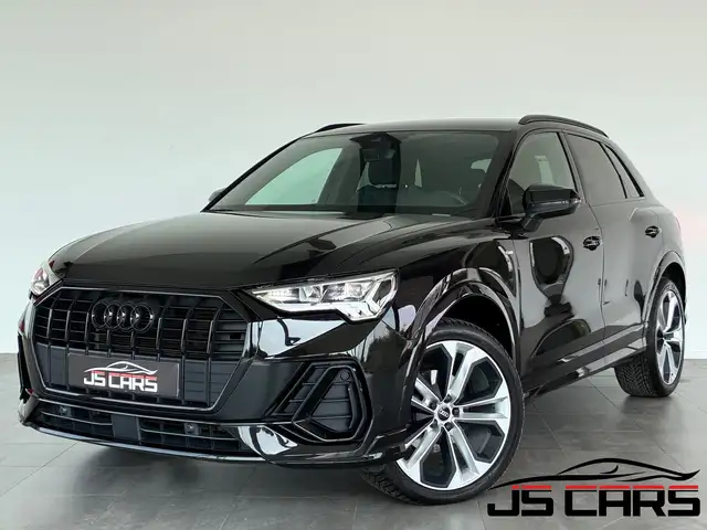 Audi Q3 main image
