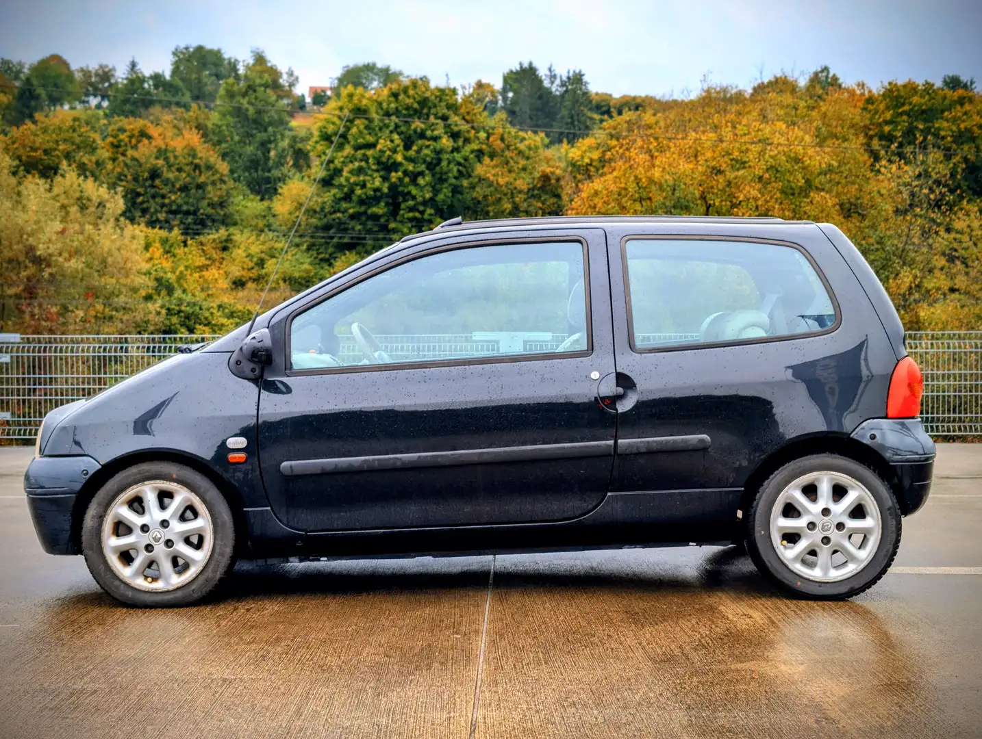 Renault Twingo Twingo 1.2 16V Initiale Schwarz - 2