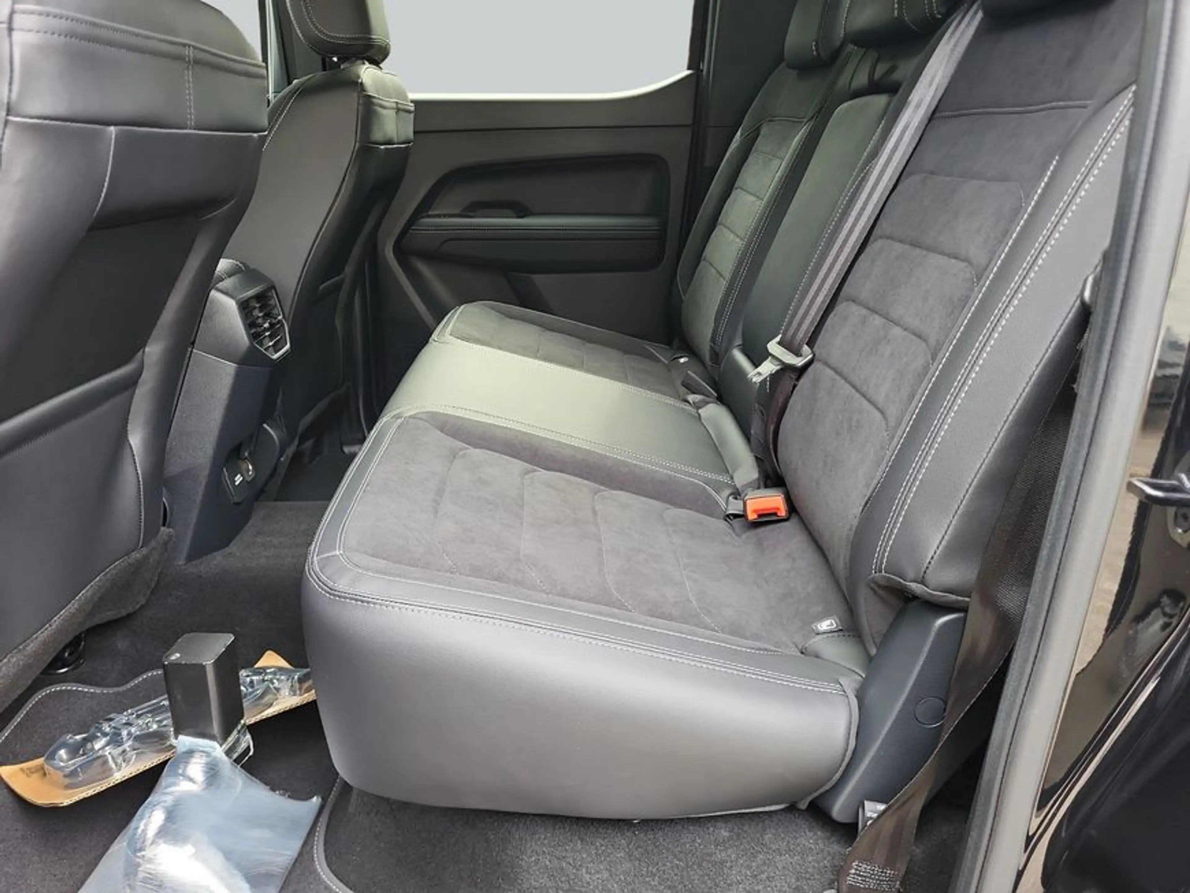 Volkswagen Amarok Dark Label Motor: 3.0 TDI 177 kW Getriebe: — photo 11