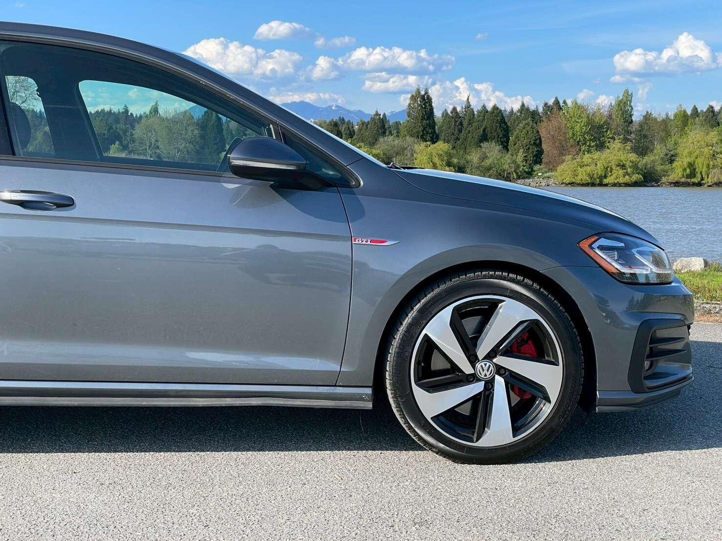 2018 Volkswagen Golf Autobahn 5-door DSG No accident | Brand new tires — снимка 1