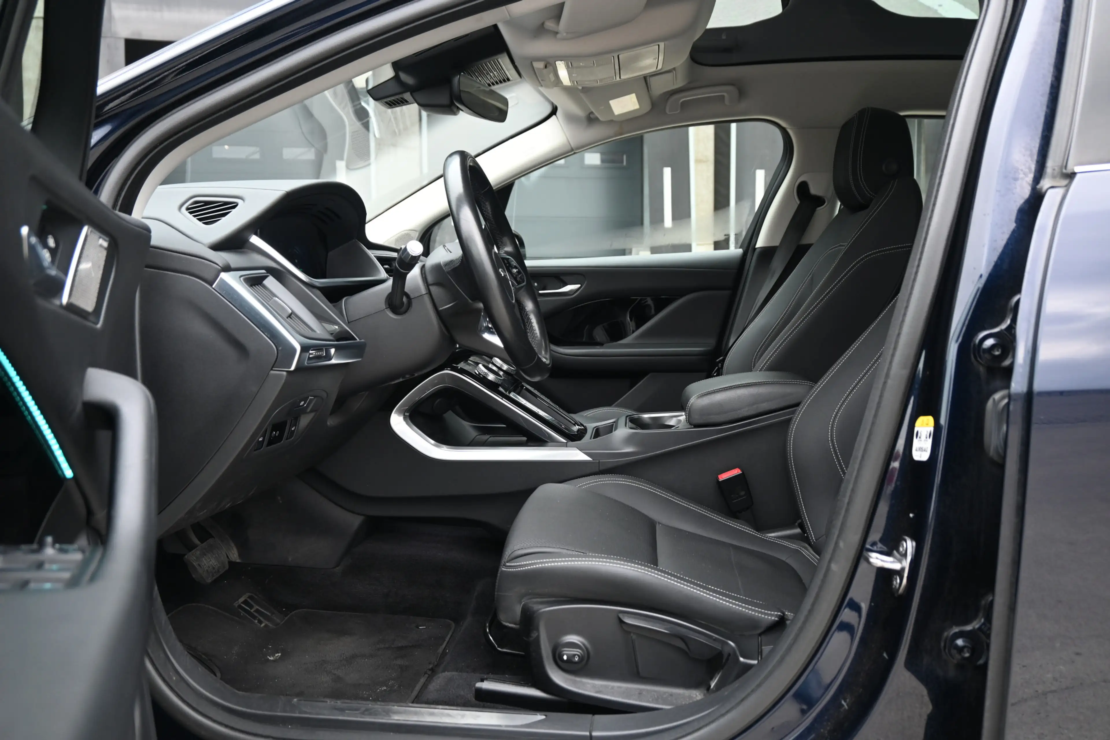 Jaguar I-Pace EV320 S Business Pack 90 kWh — photo 2