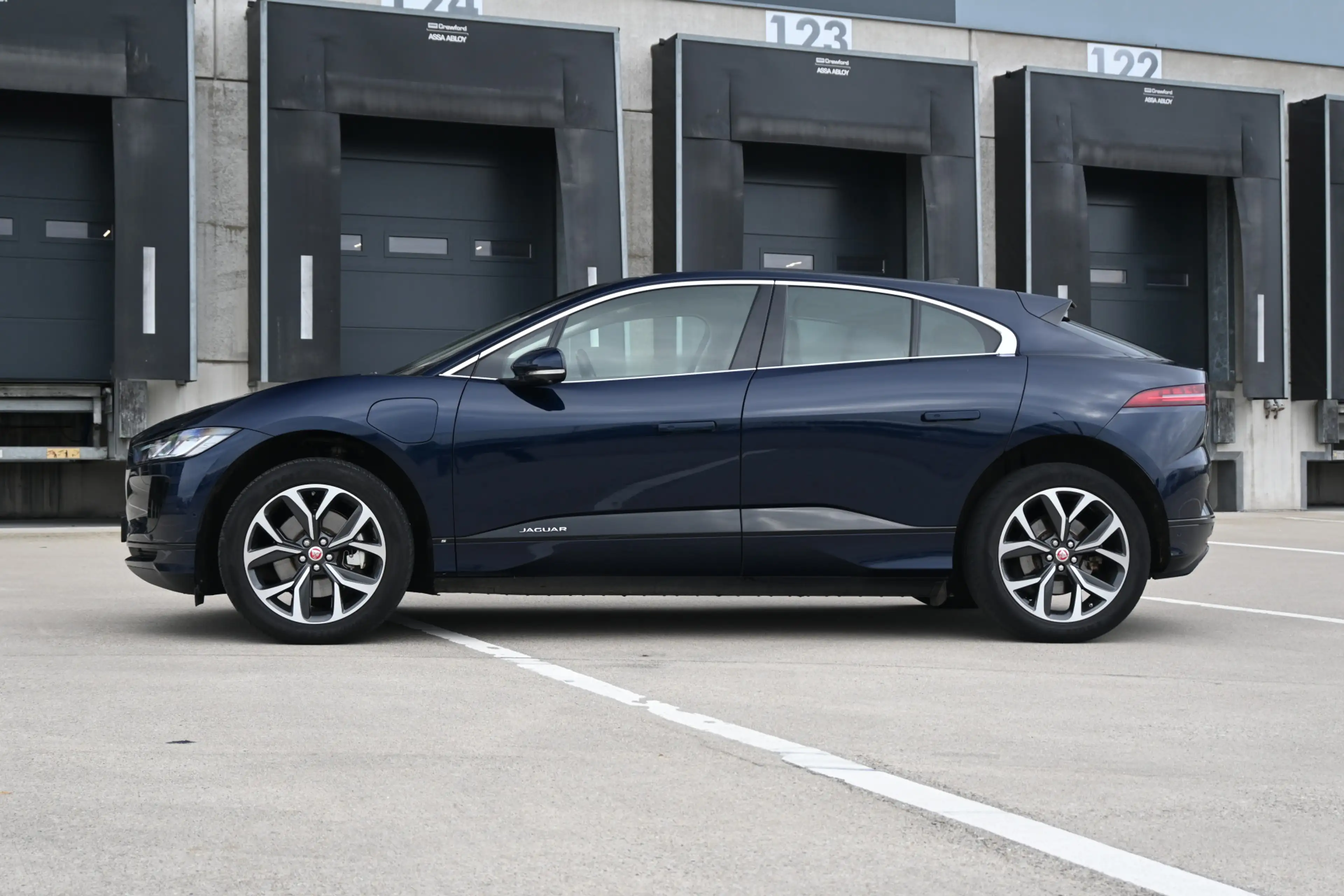 Jaguar I-Pace EV320 S Business Pack 90 kWh — photo 9