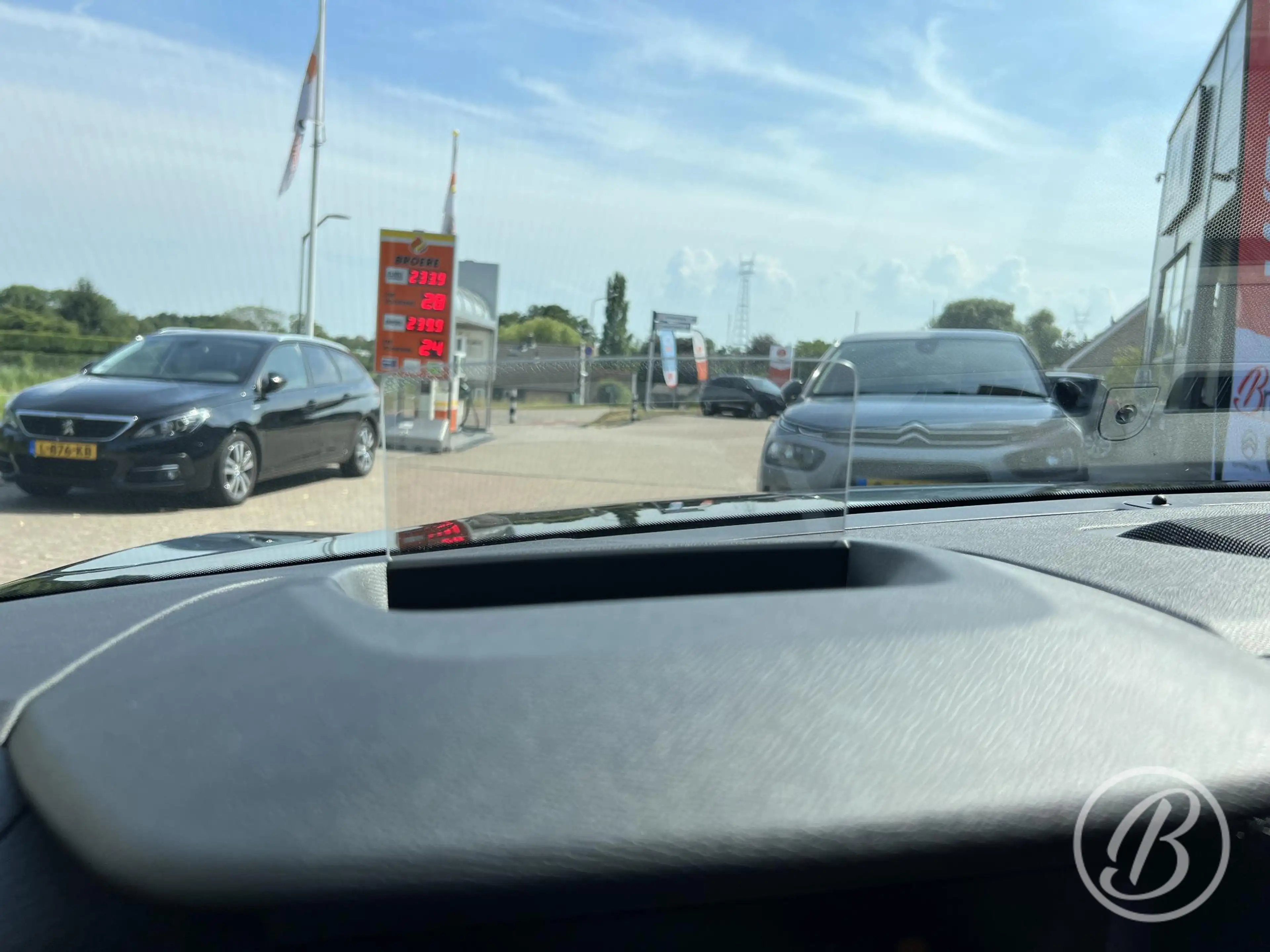 Citroen E-C4 Electric Shine 50 kWh 136 pk Automaat Range tot 320 km Pano — photo 47