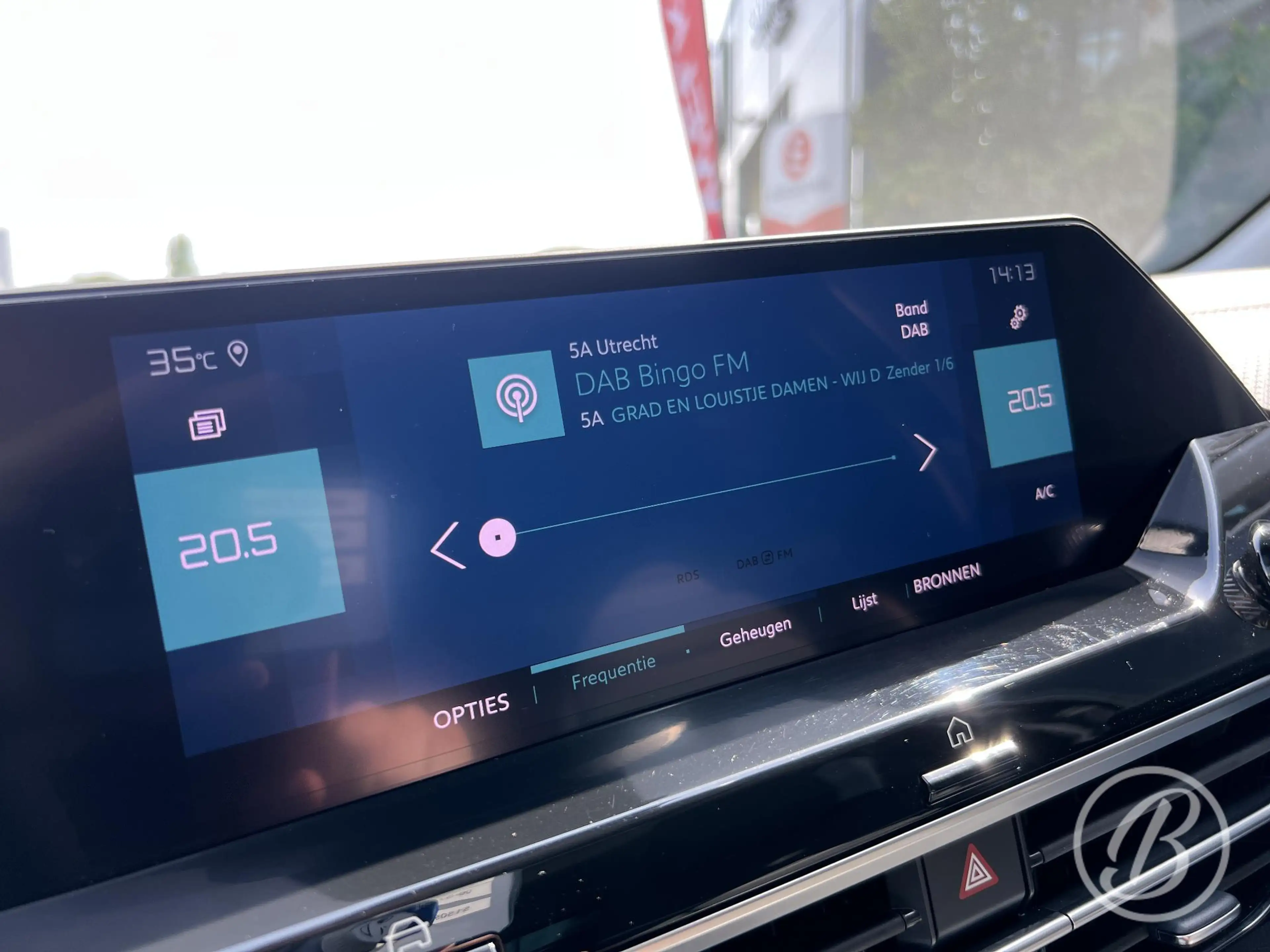 Citroen E-C4 Electric Shine 50 kWh 136 pk Automaat Range tot 320 km Pano — photo 23