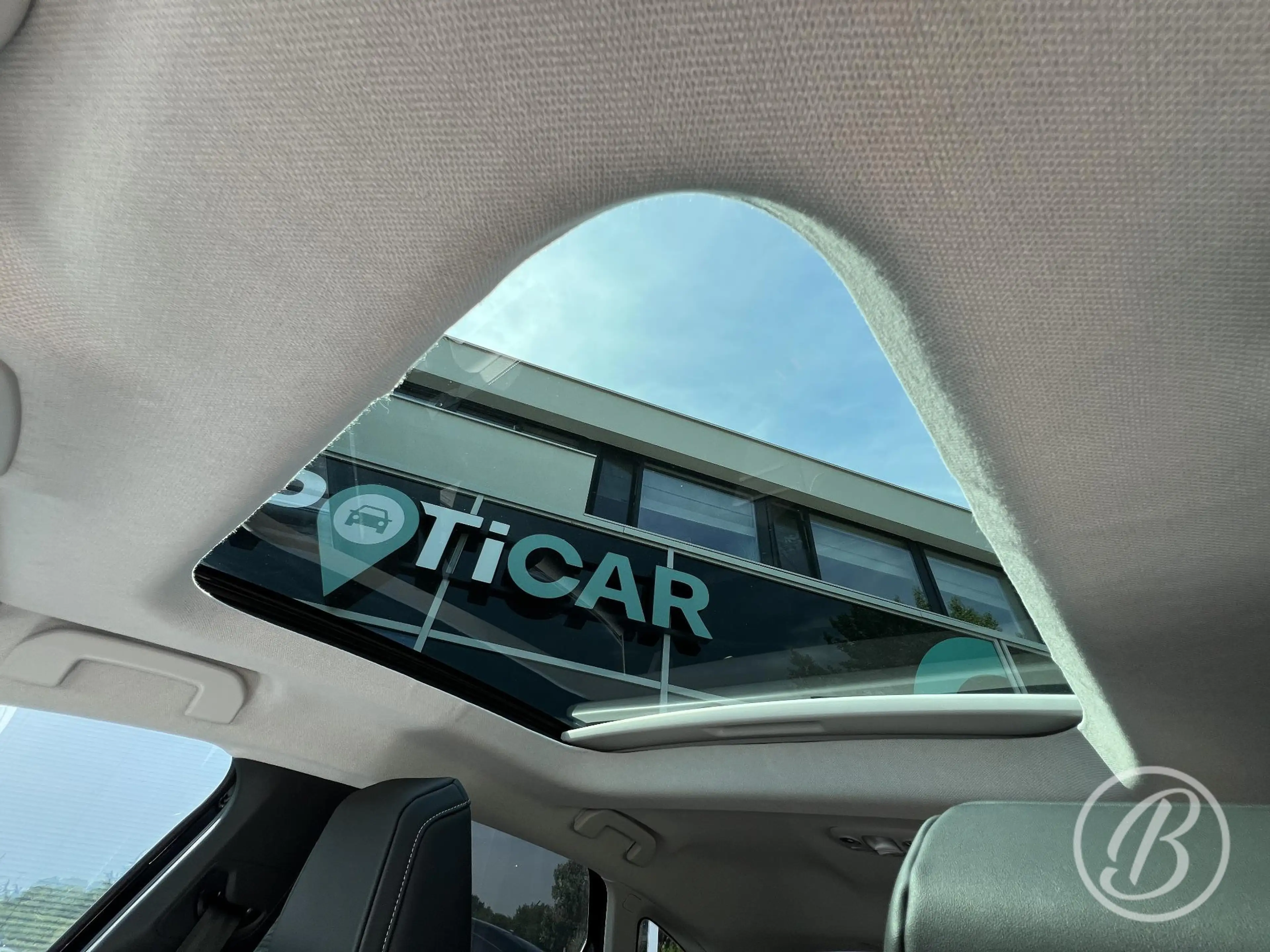 Citroen E-C4 Electric Shine 50 kWh 136 pk Automaat Range tot 320 km Pano — photo 21