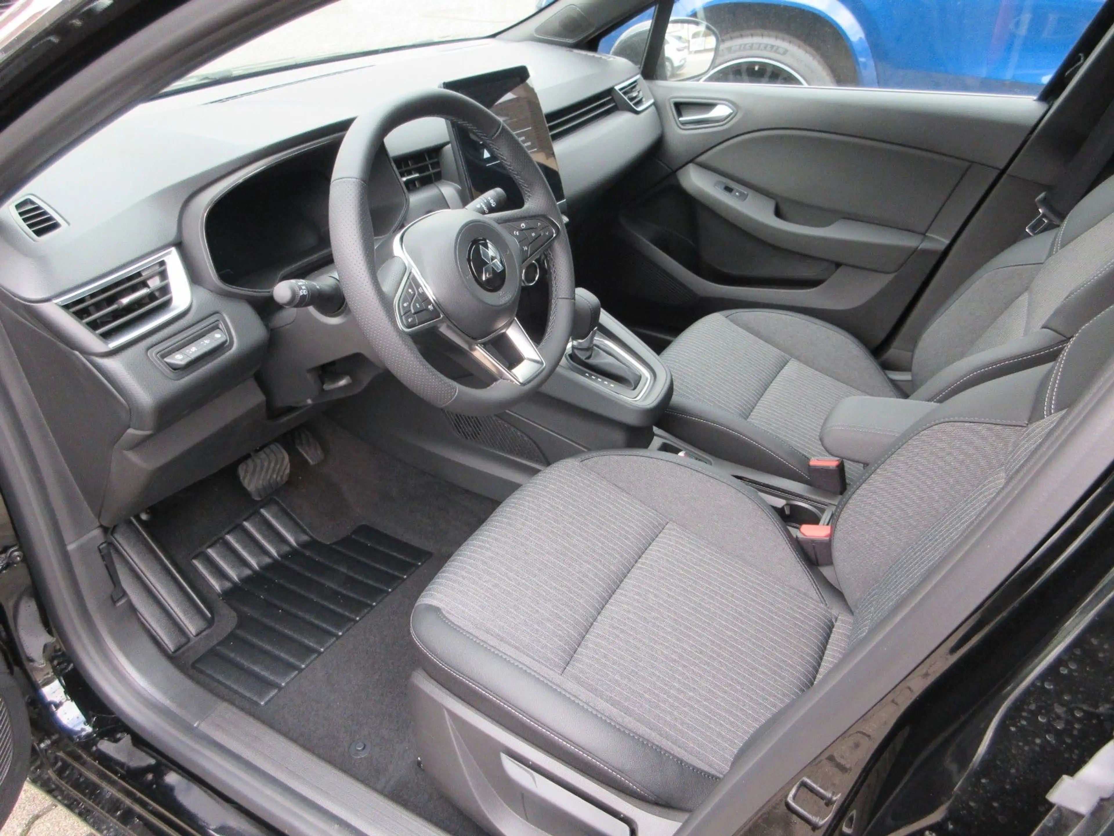 Mitsubishi Colt 1.6 Hybrid Edition — photo 6