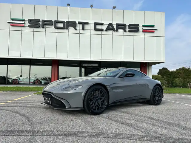 Aston Martin Vantage