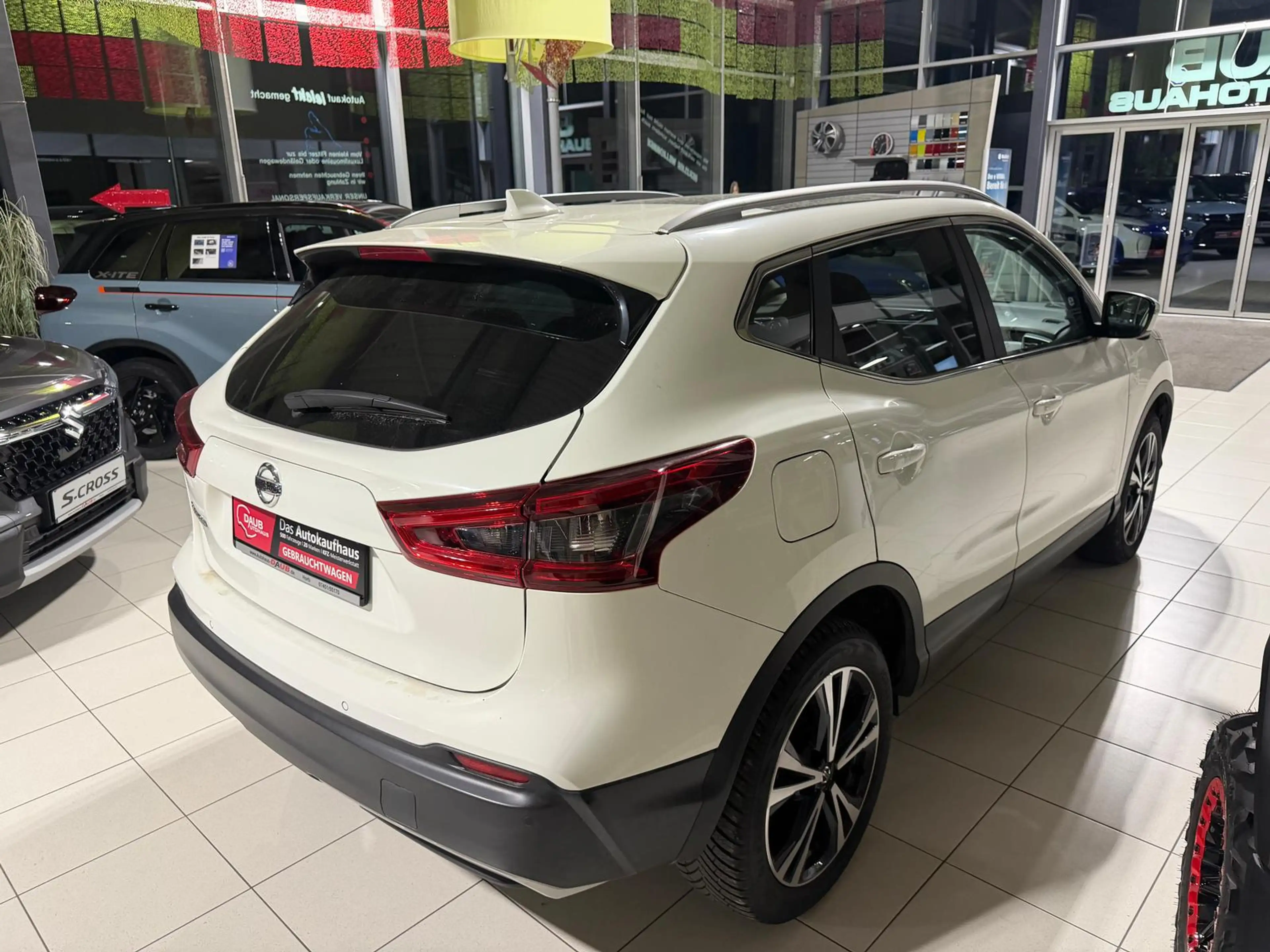 Nissan Qashqai 1.3 Dig-T N-Connecta+Navi+LED+Pano+360°+ — photo 4