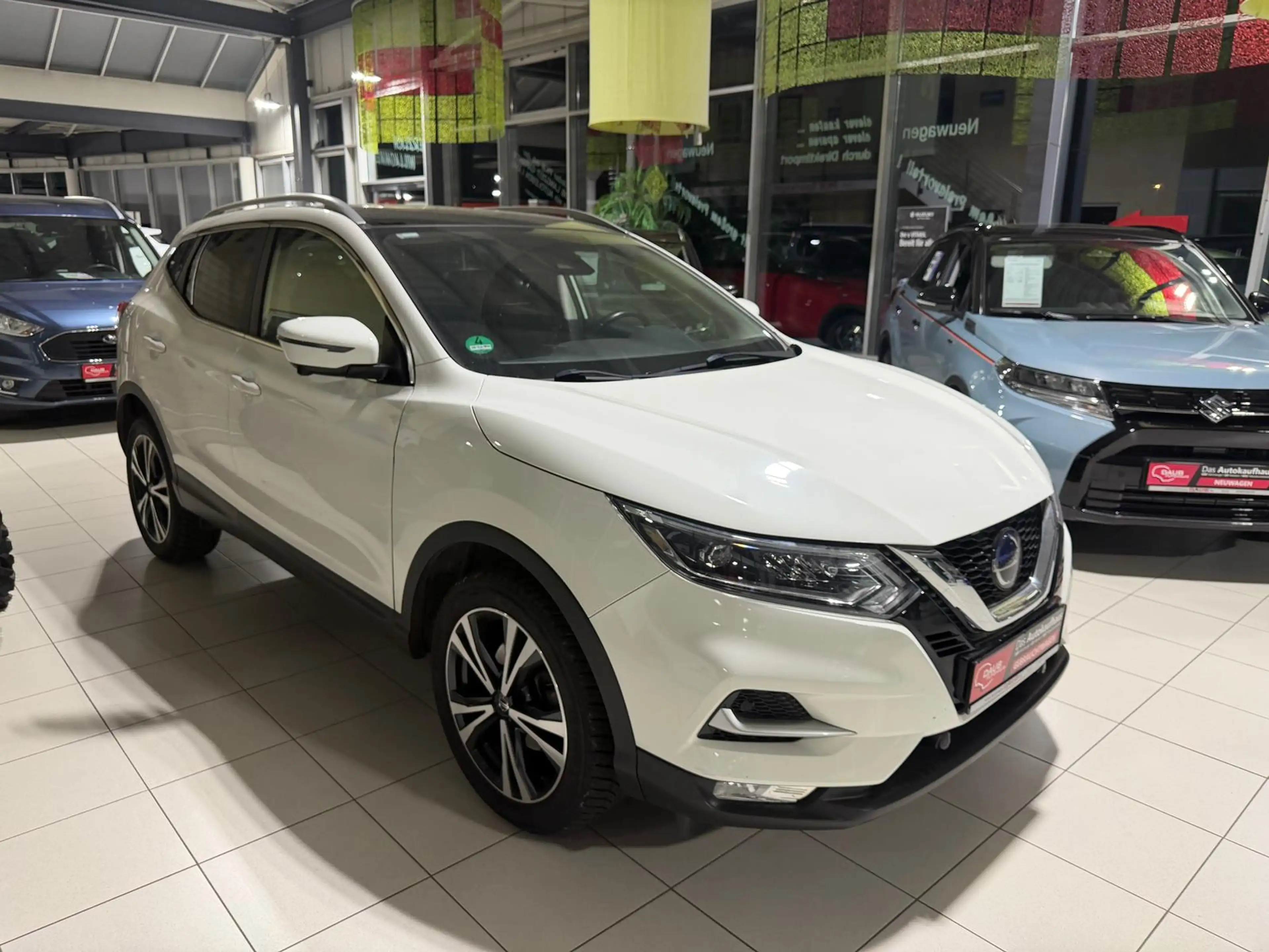 Nissan Qashqai 1.3 Dig-T N-Connecta+Navi+LED+Pano+360°+ — photo 3