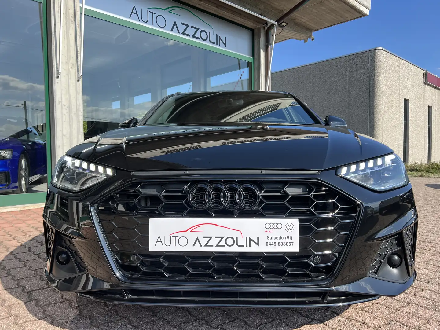Audi A4 Avant 40 tdi 204cv s-tronic, S-line, 19”, Matrix Nero - 2