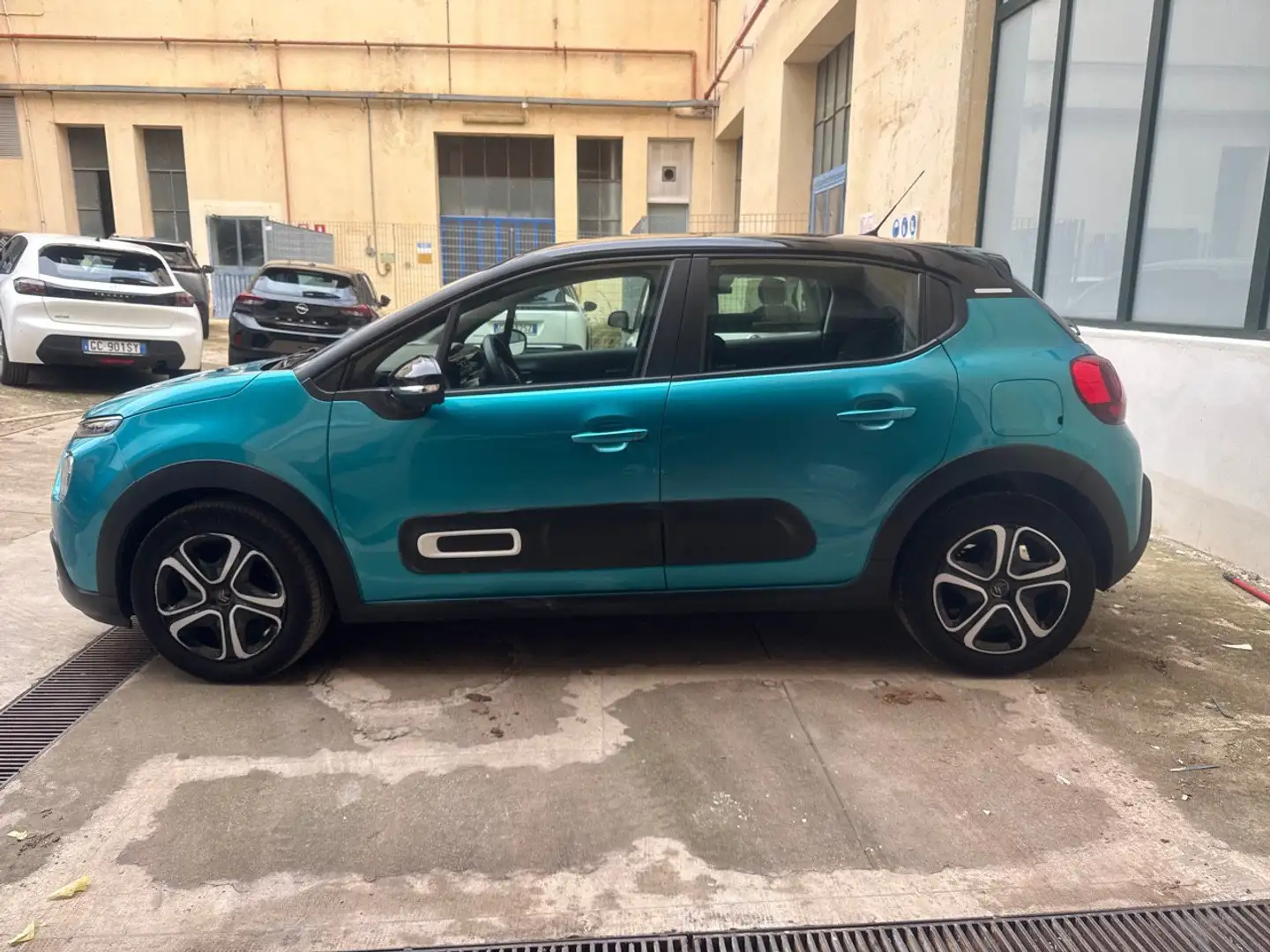 Citroen C3 PureTech 83 S&S Shine Neo Patentati Blu/Azzurro - 2