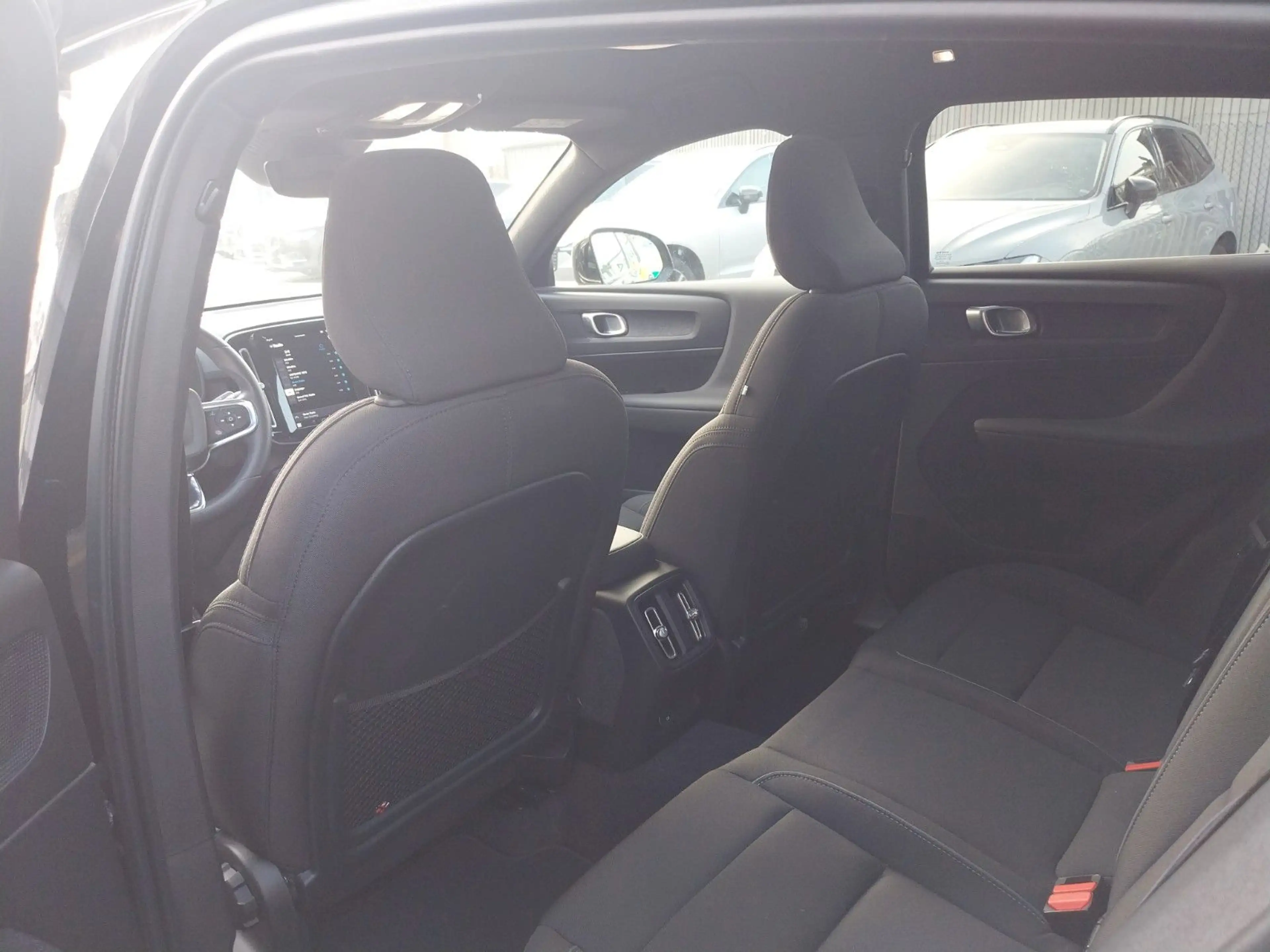Volvo C40 Plus Recharge Pure Electric 2WD — photo 9
