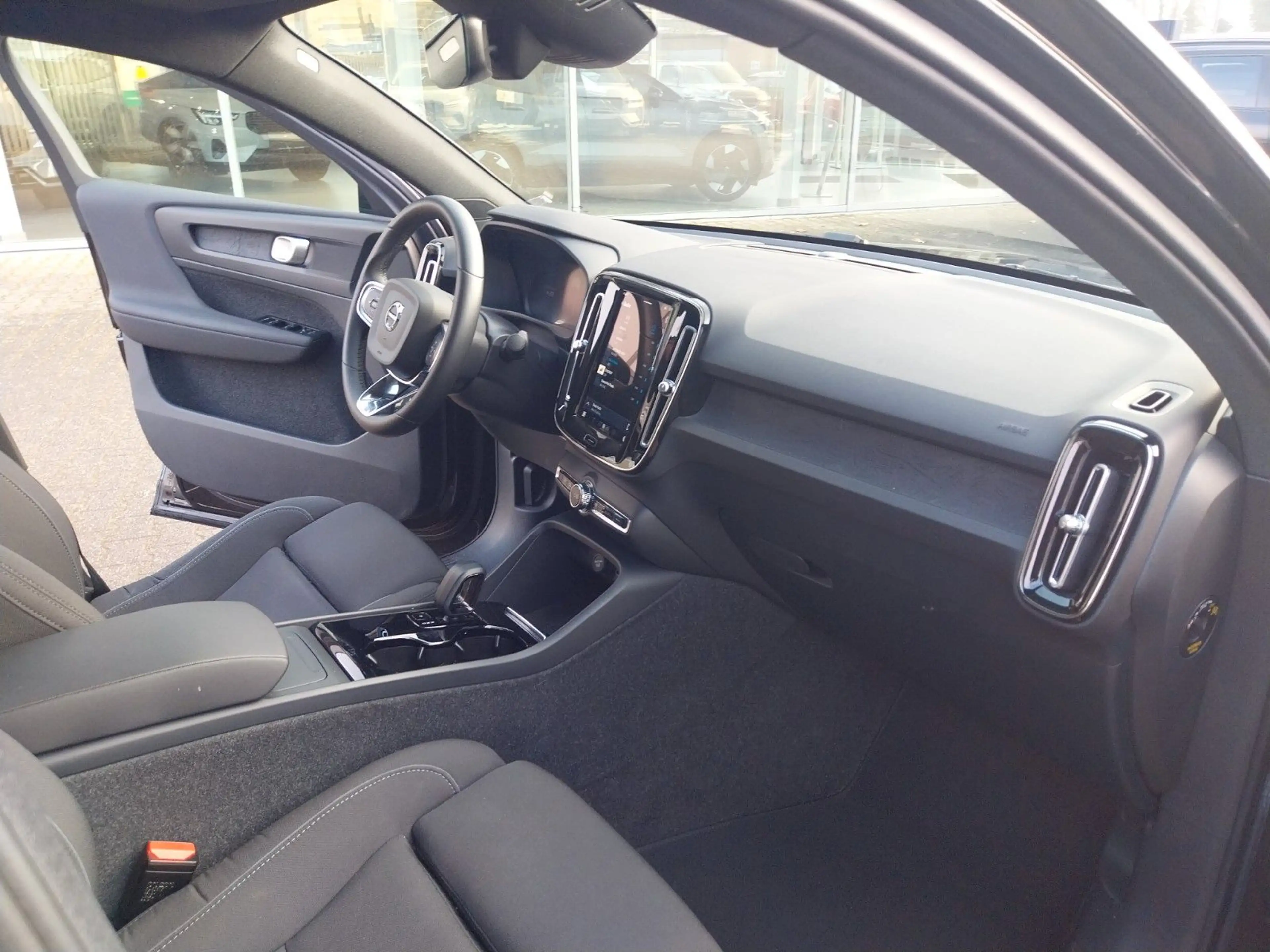 Volvo C40 Plus Recharge Pure Electric 2WD — photo 12