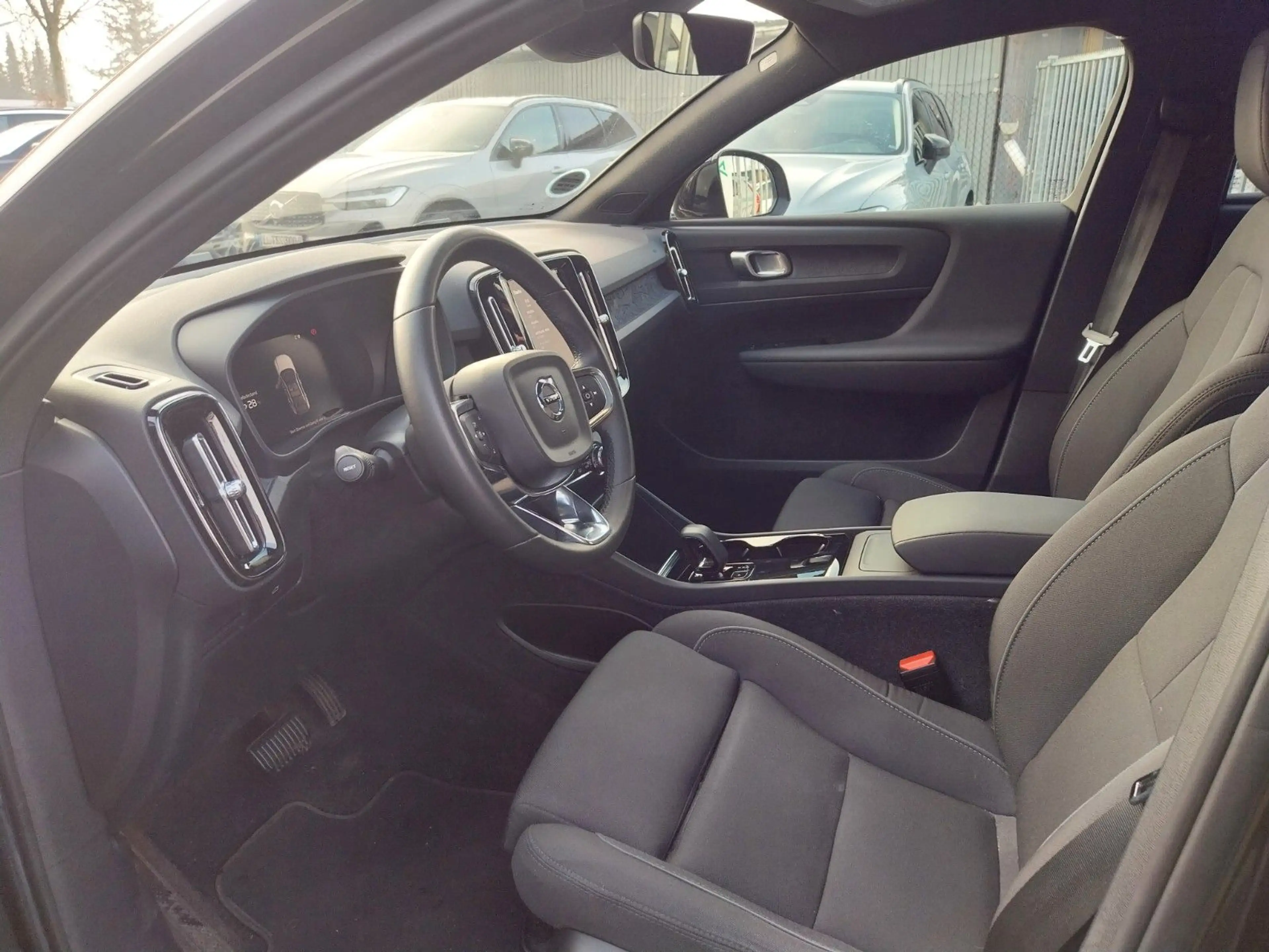Volvo C40 Plus Recharge Pure Electric 2WD — photo 7