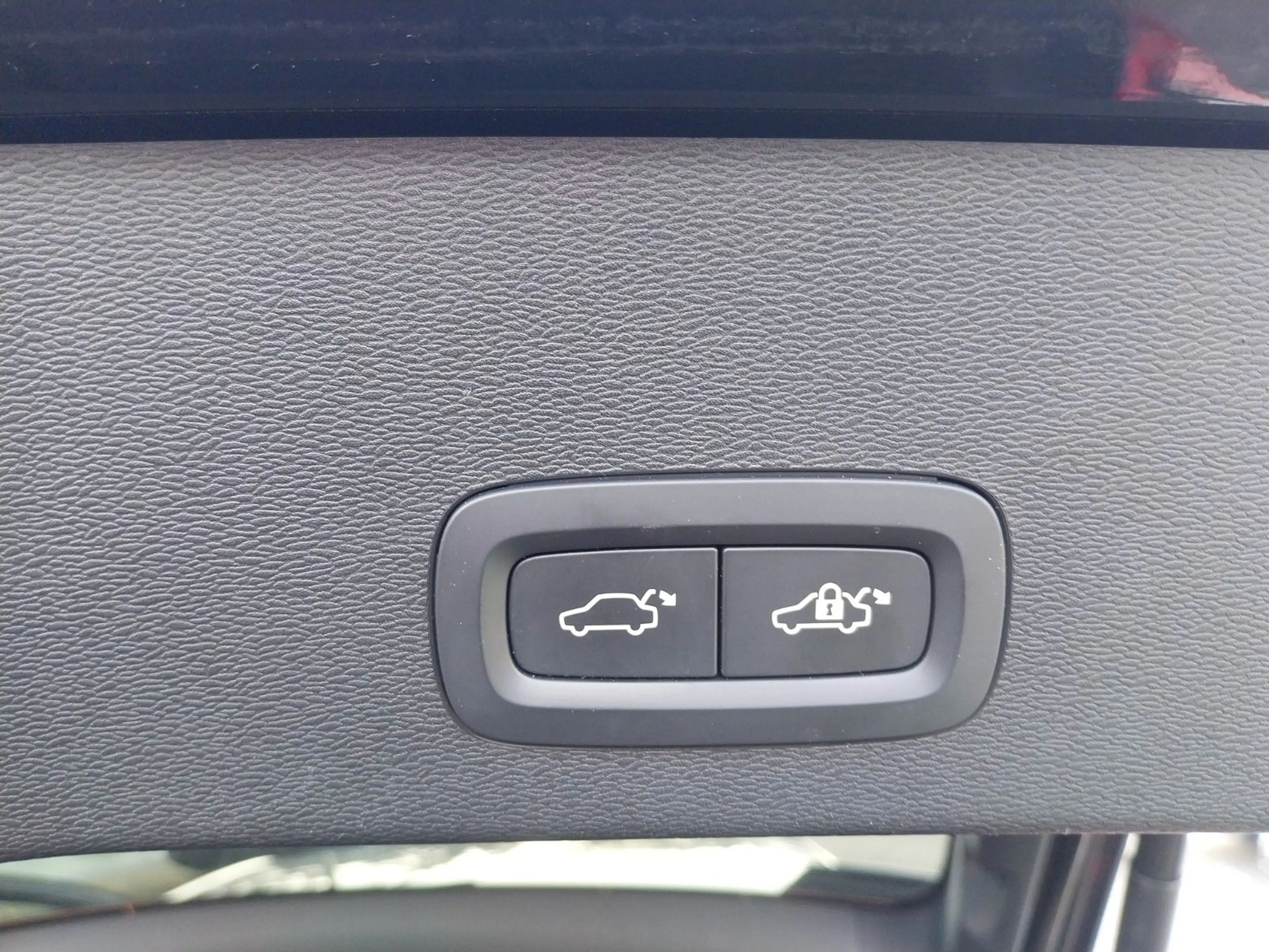 Volvo C40 Plus Recharge Pure Electric 2WD — photo 10