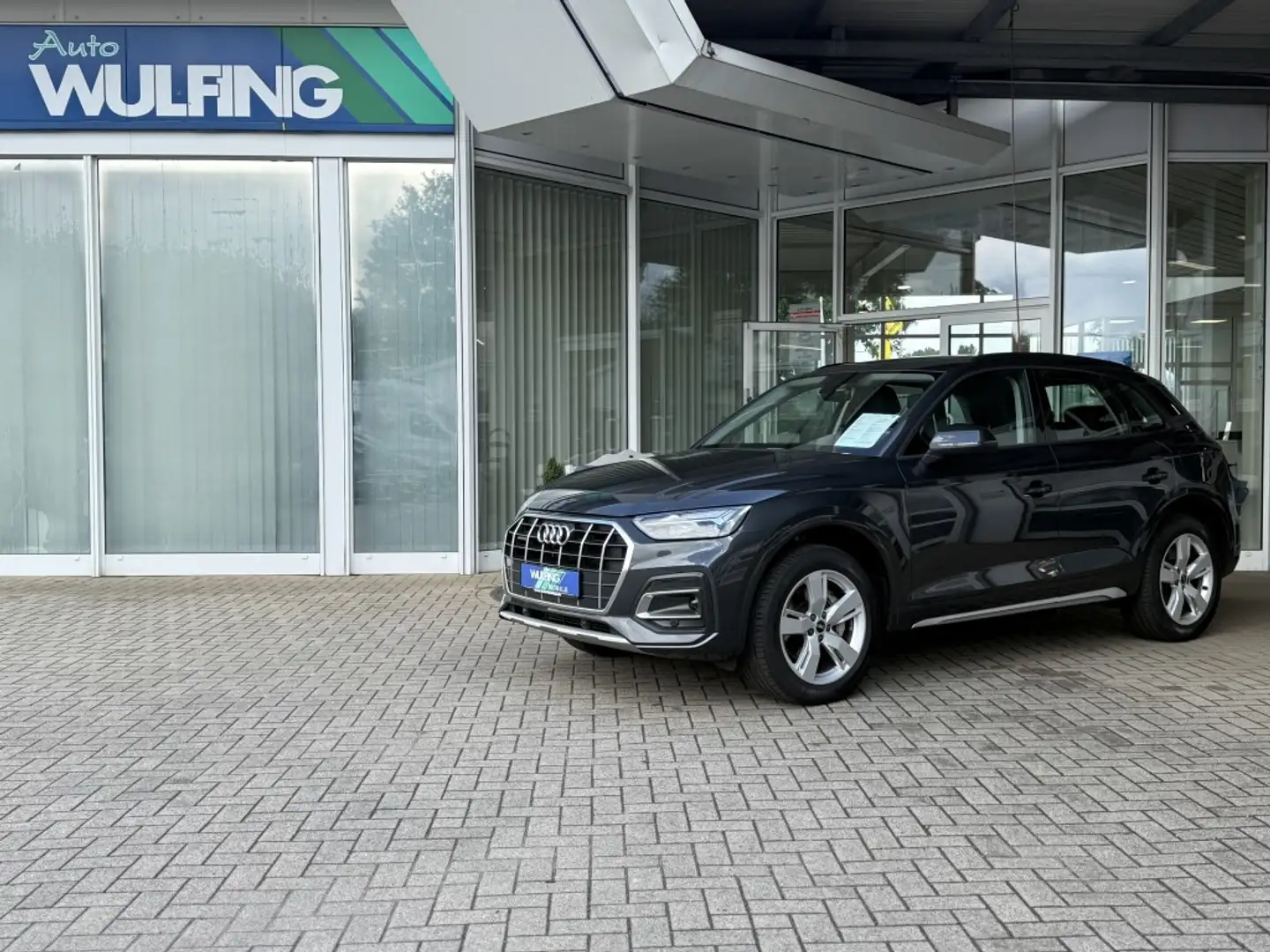 Audi Q5 50 TFSI e Quattro LEDER + AHK 1. Hd. NAVI RFK Gris - 1