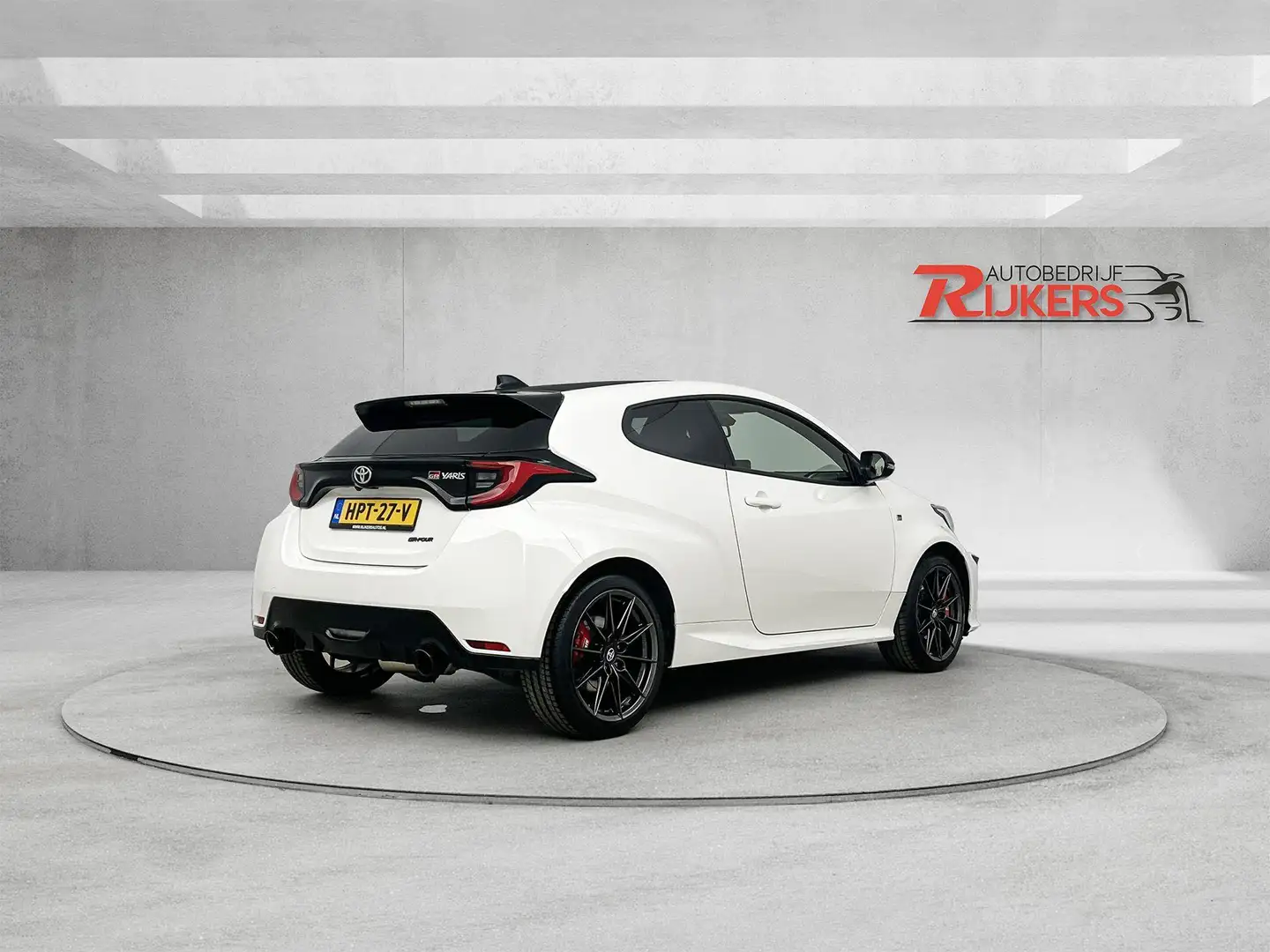 Toyota Yaris 1.6 GR Performance Circuit pack, 261 PK,4 wielaand Wit - 2