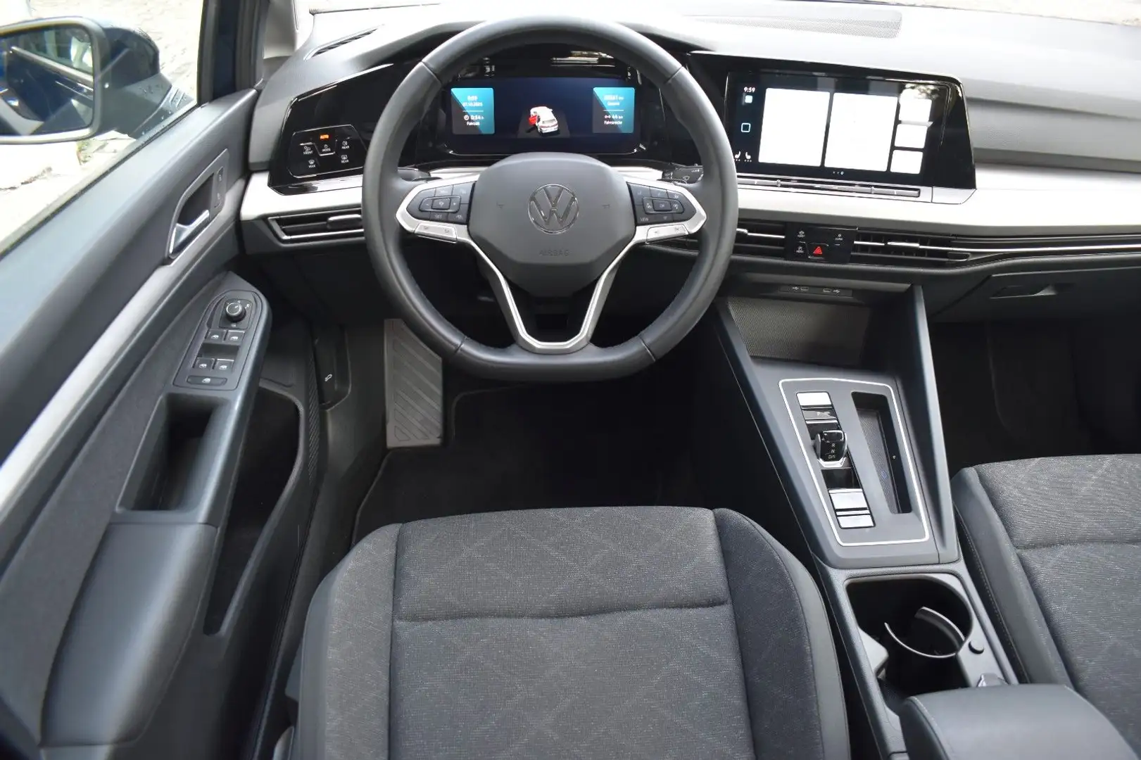 Volkswagen Golf 8 Lim. LIFE*LED*DIGITAL*NAVI*SHZ*PDC*ACC Blau - 2