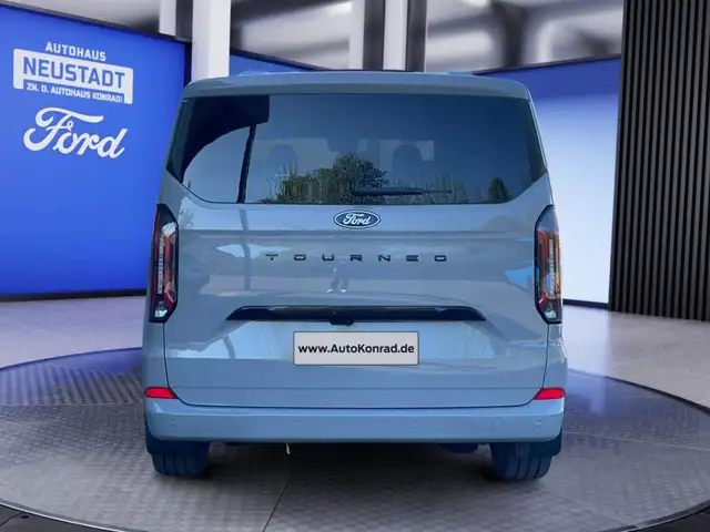 Ford Tourneo Custom view 6