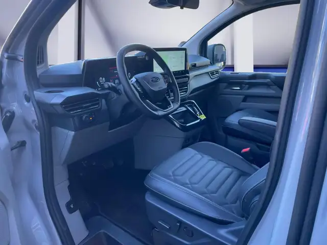 Ford Tourneo Custom view 8