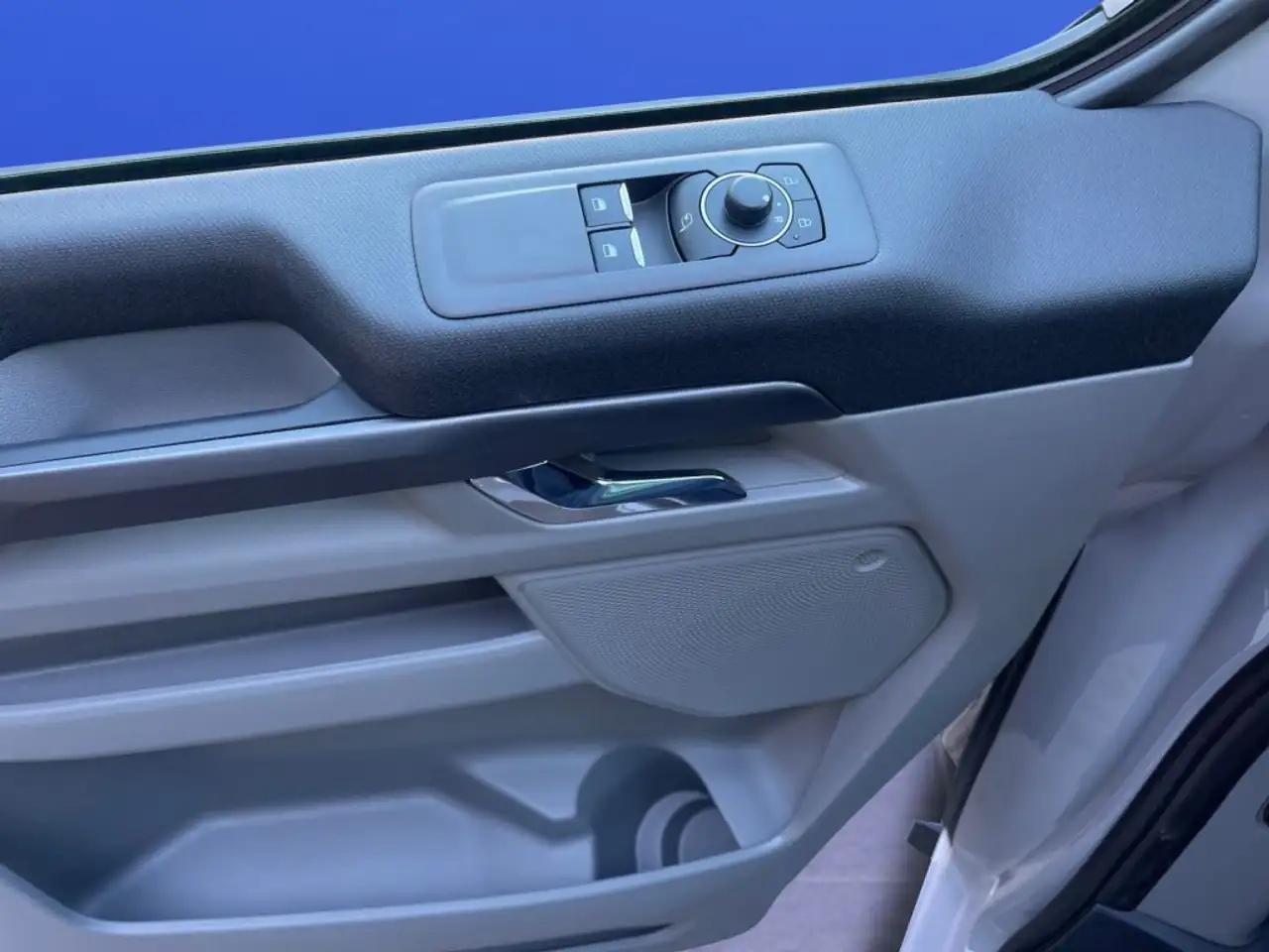Ford Tourneo Custom 2026 — фото 18