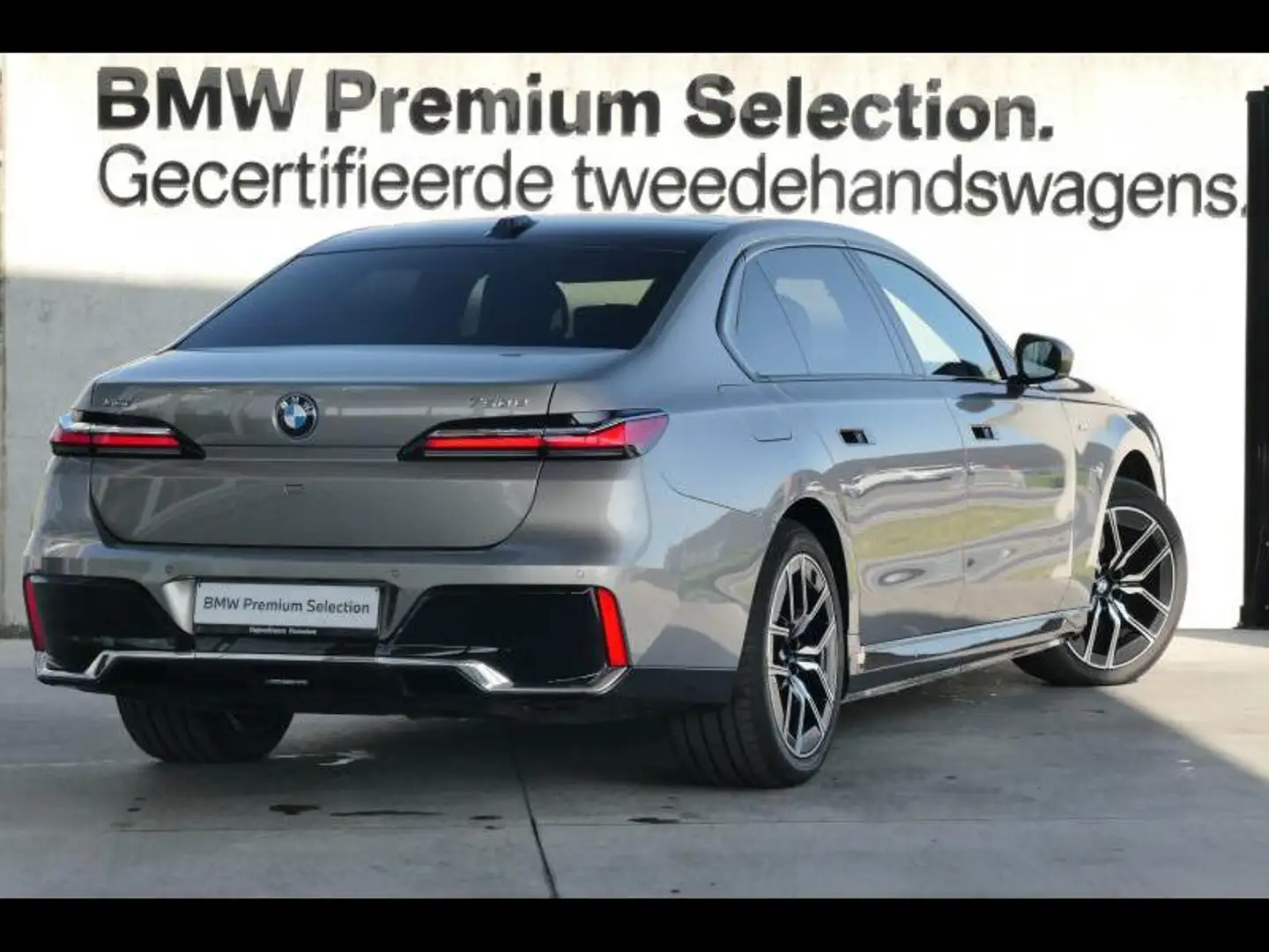 BMW 750 xDrive M Sport Szürke - 2