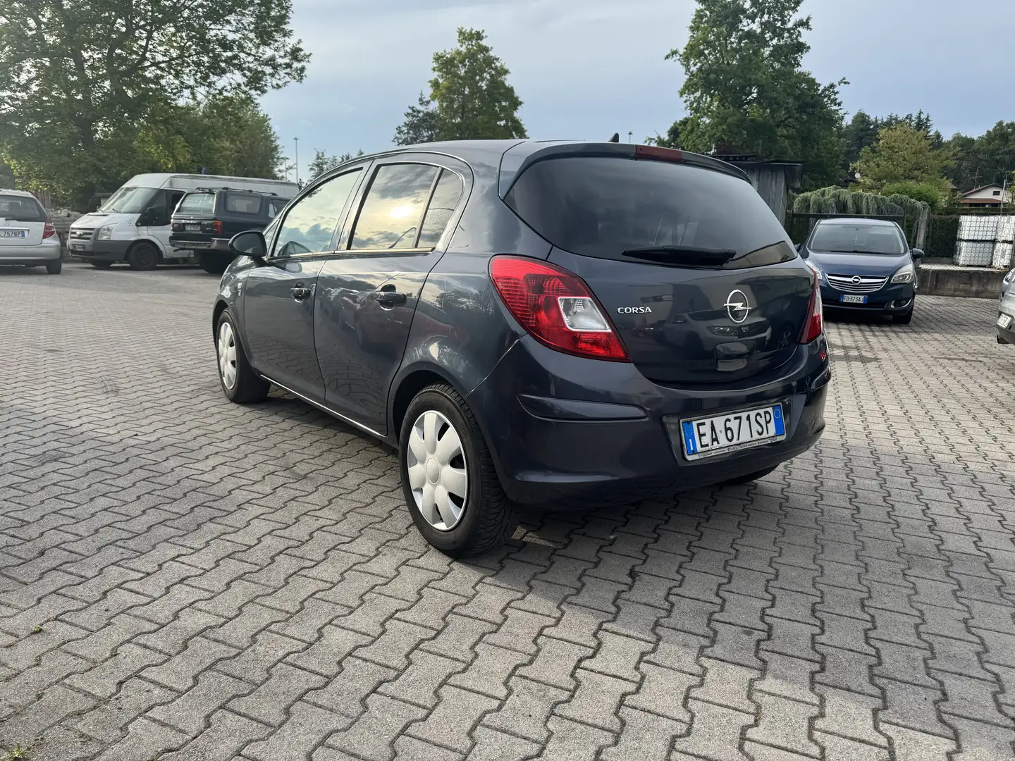 Opel Corsa 5p 1.2 Enjoy c/radio - 2