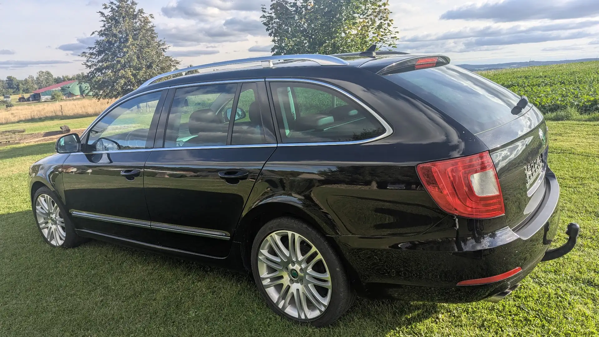 Skoda Superb Elegance Schwarz - 1