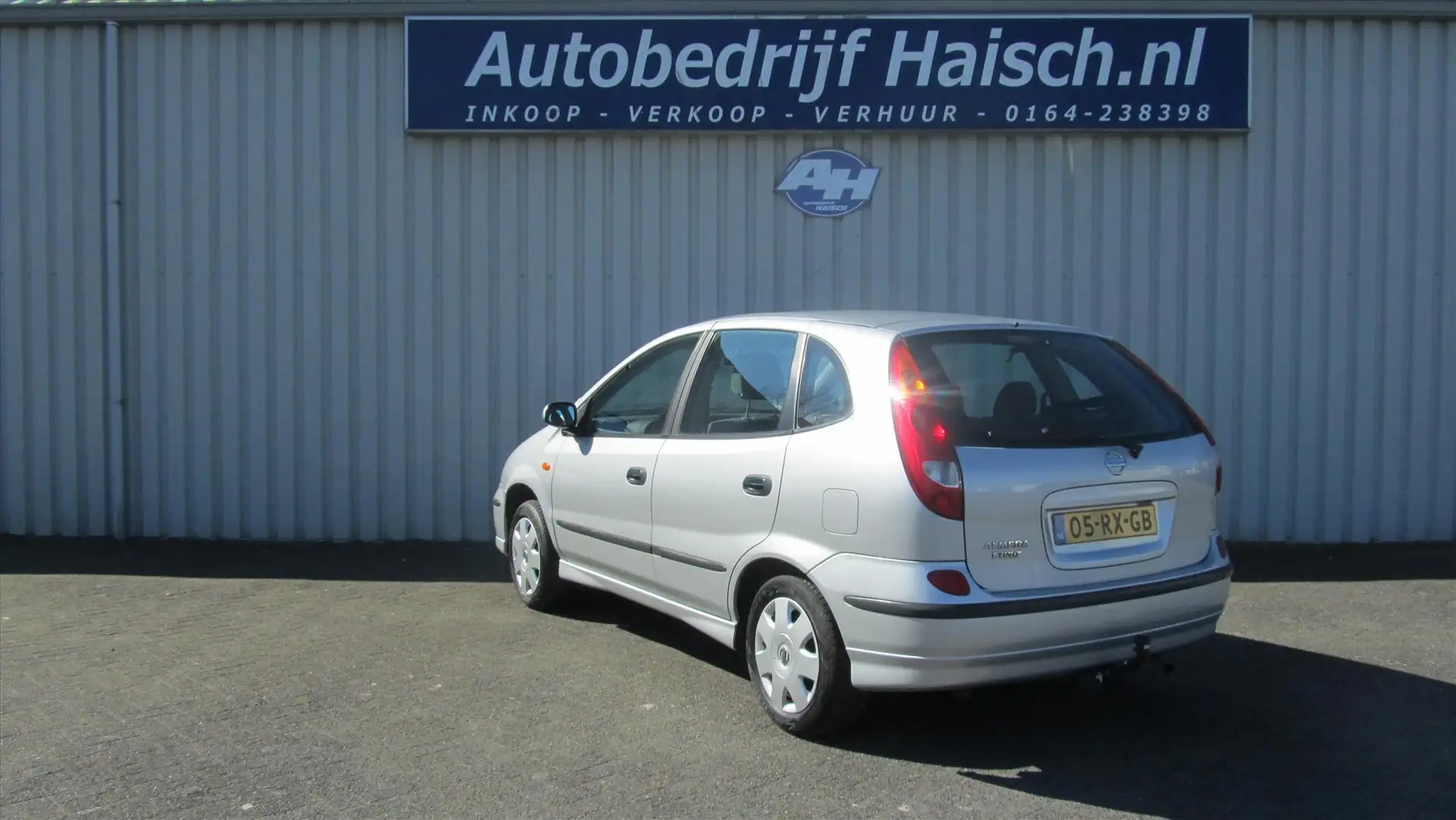 Nissan Almera Tino 1.8 Grijs - 2