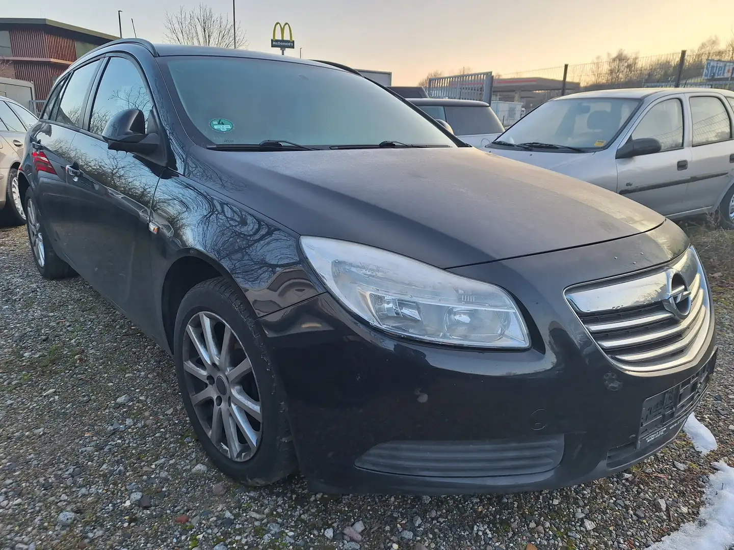 Opel Insignia Selection Zwart - 1
