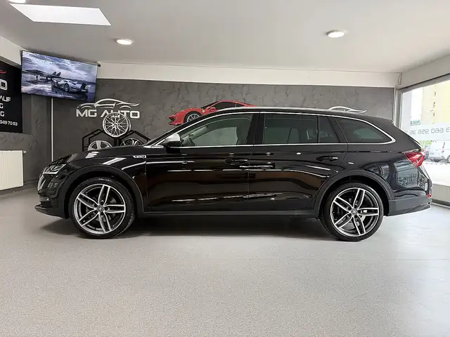 Skoda Octavia view 4