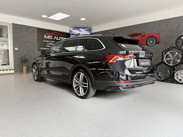 Skoda Octavia view 5