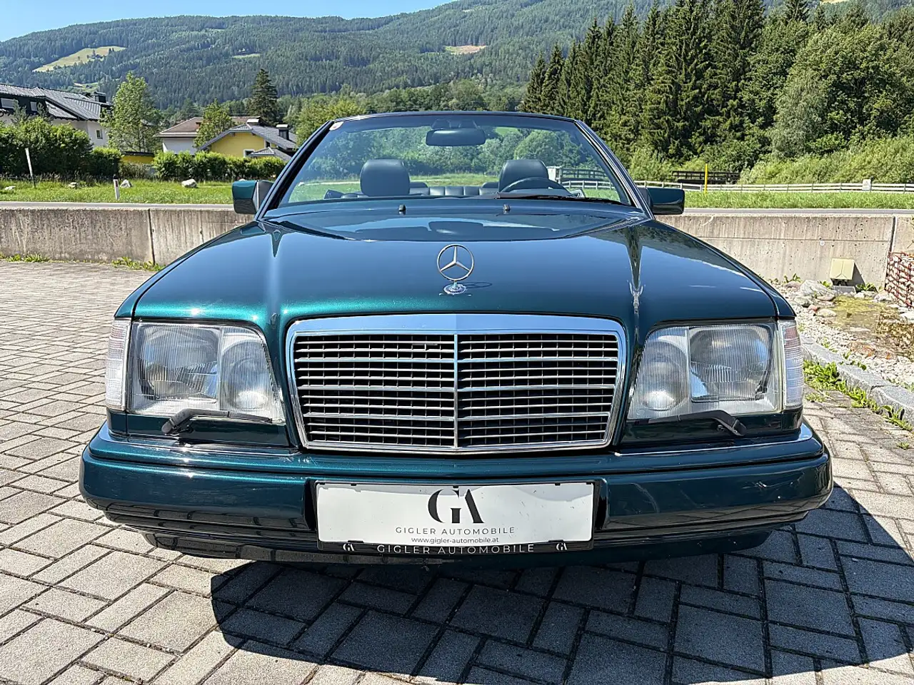 Mercedes-Benz E 200 Cabriolet W124 A124 / Turmalingrün-Metallic / V..., foto 9