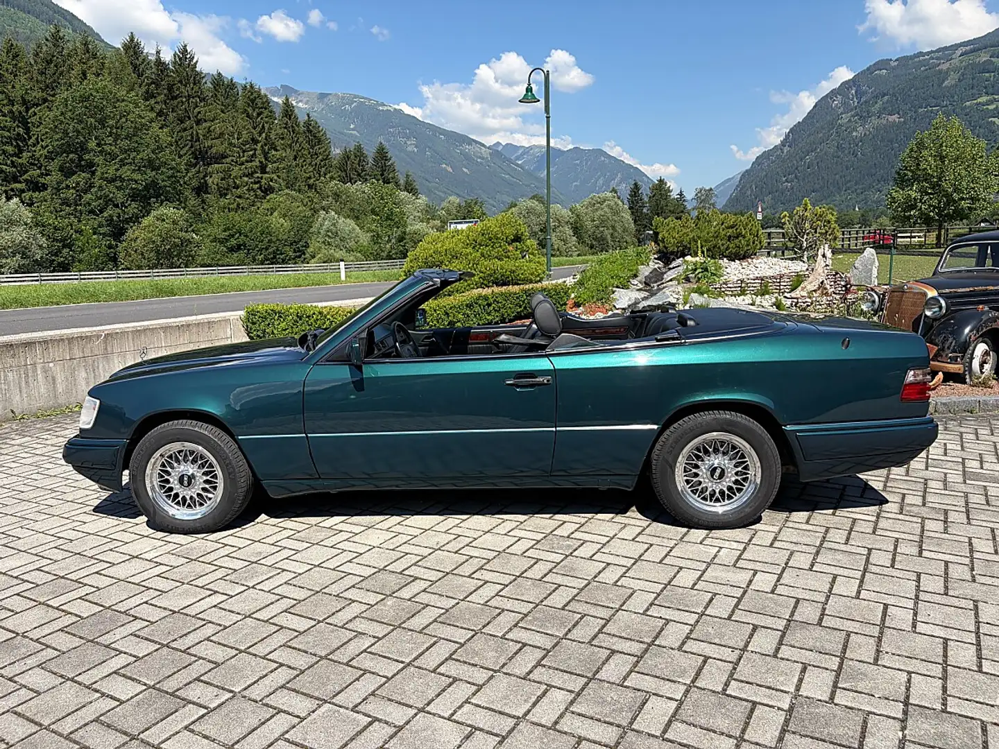 Mercedes-Benz E 200 Cabriolet W124 A124 / Turmalingrün-Metallic / V... Grün - 2