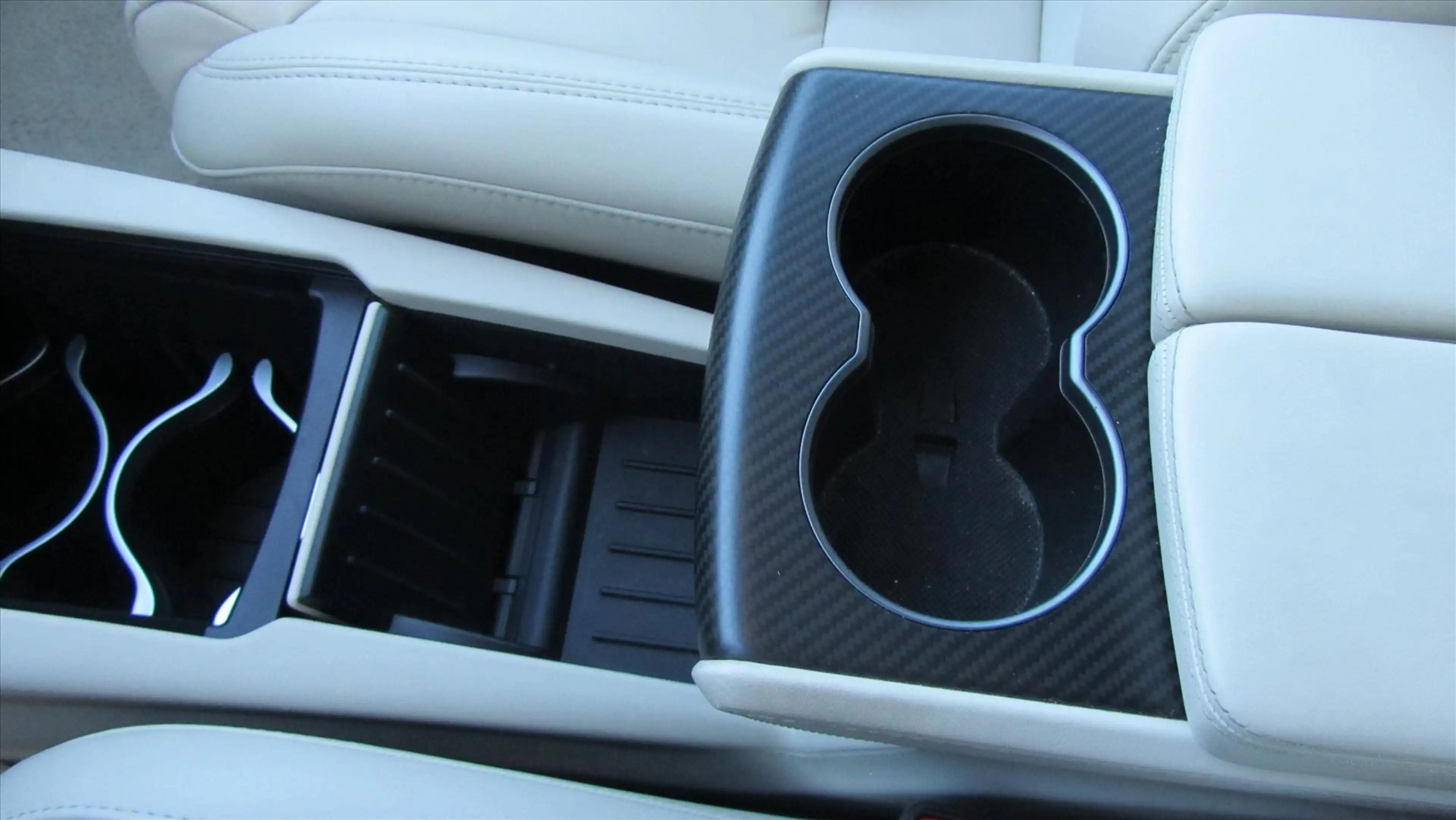 Tesla Model S 100 D Long Range 4WD — photo 24