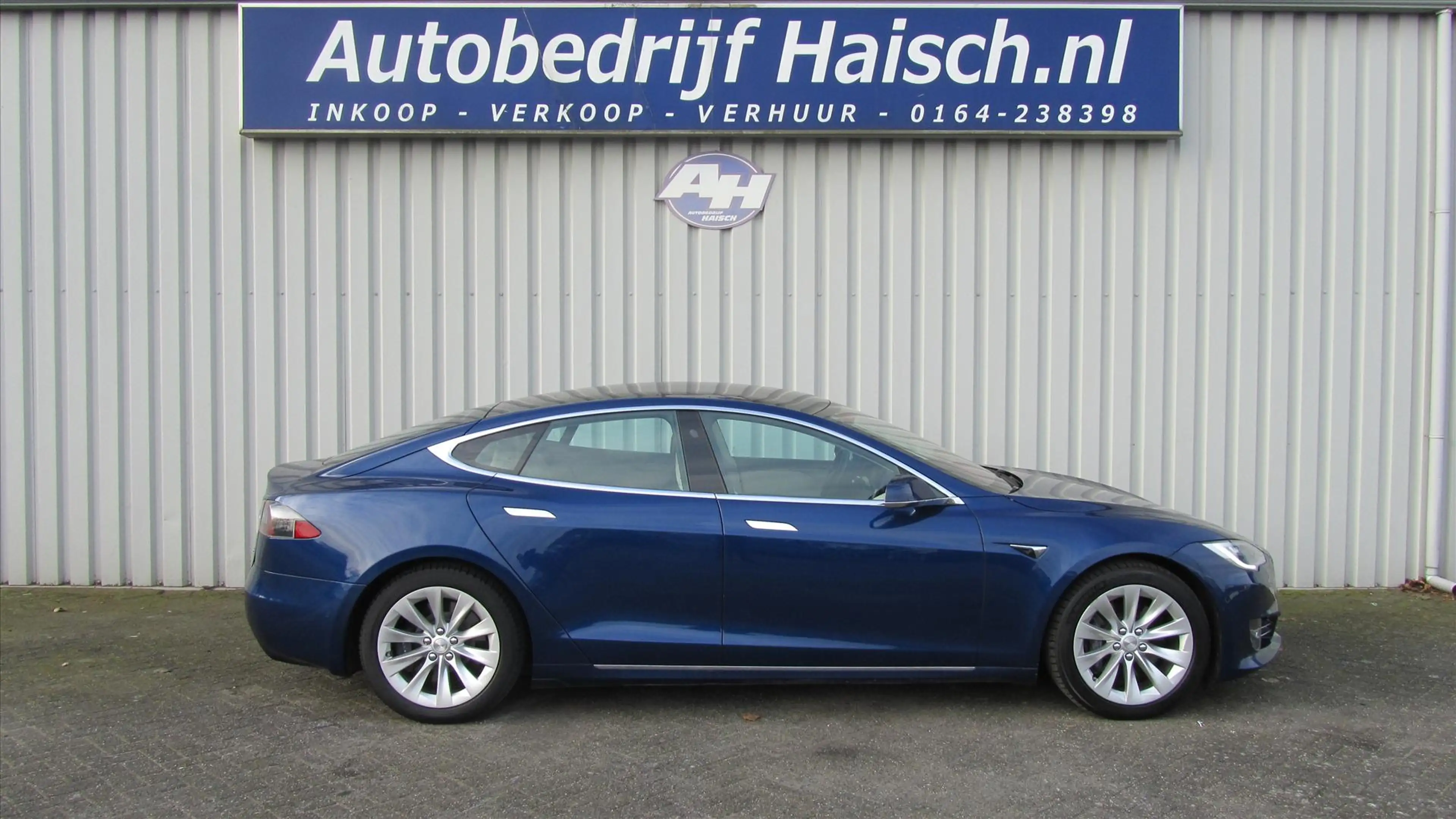 Tesla Model S 100 D Long Range 4WD — photo 5
