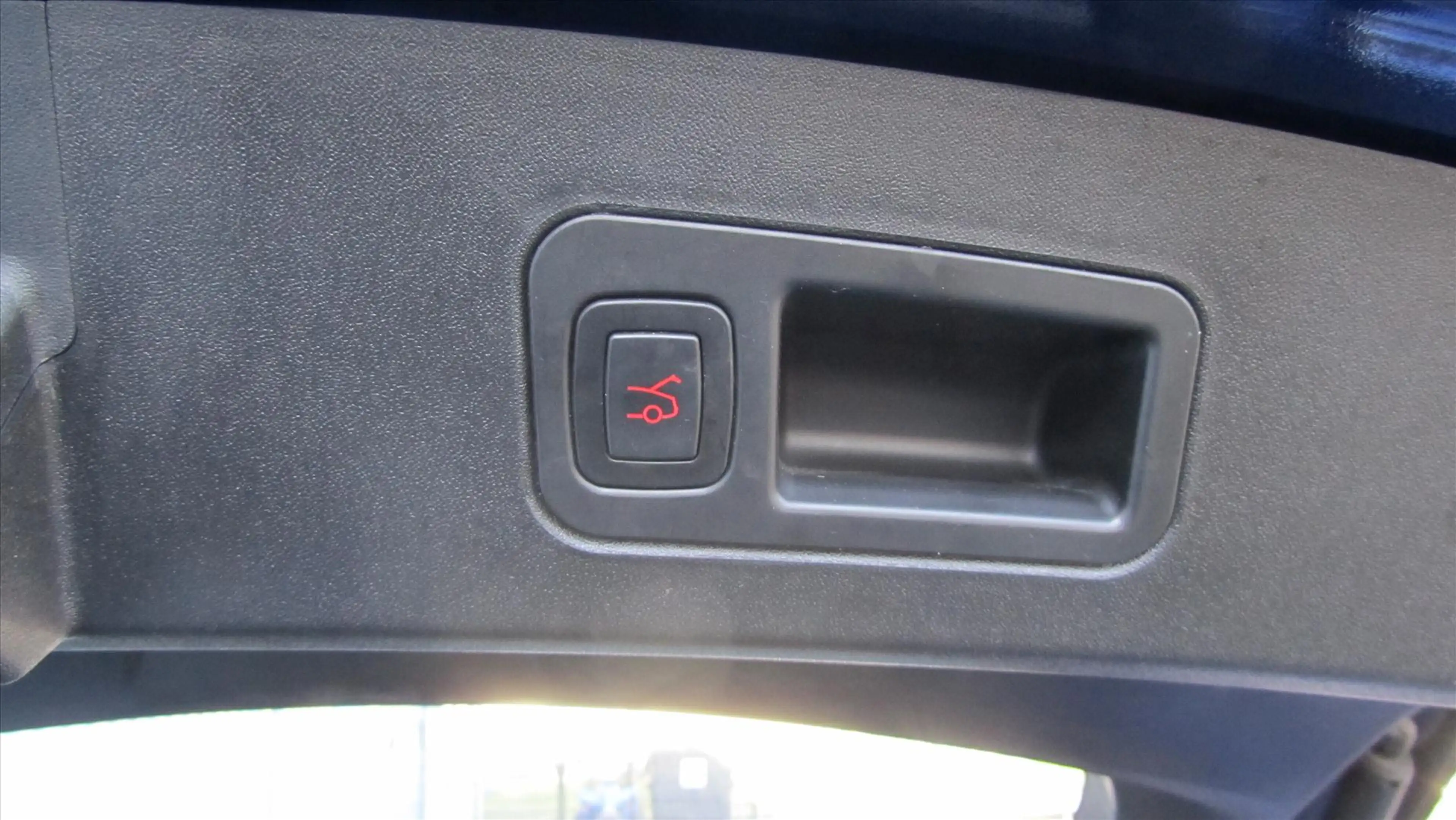 Tesla Model S 100 D Long Range 4WD — photo 9