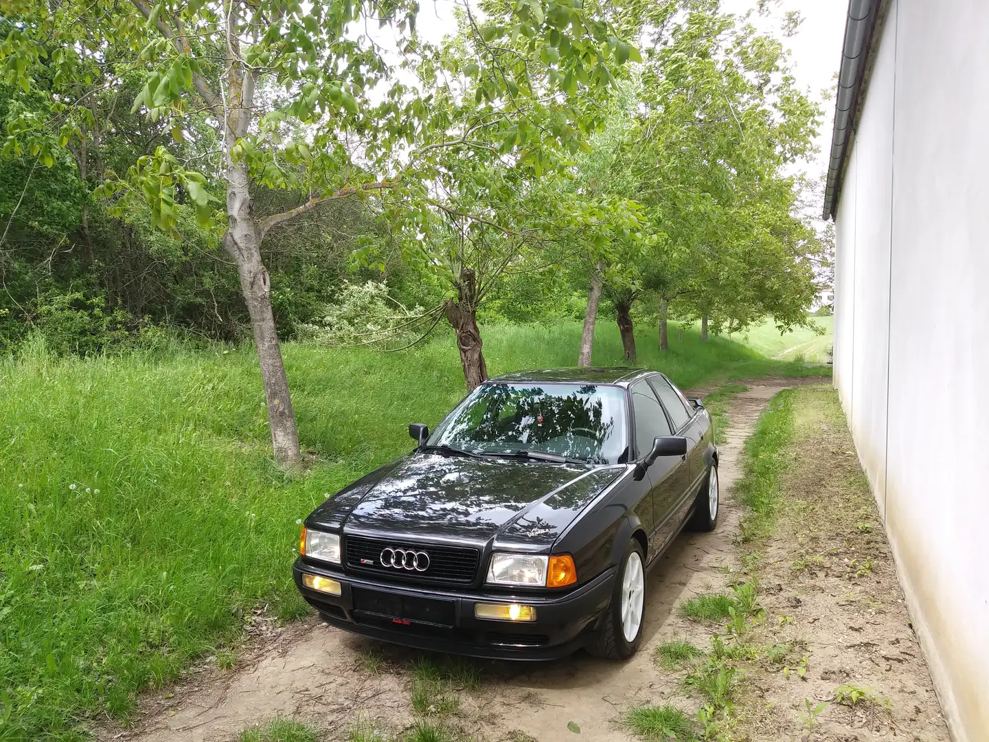 Audi 80 80 2,3 E Чорний - 1
