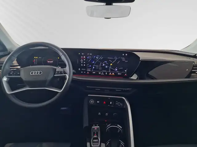 Audi Q5 view 7