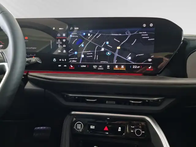 Audi Q5 view 12