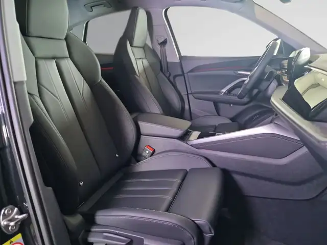 Audi Q5 view 9