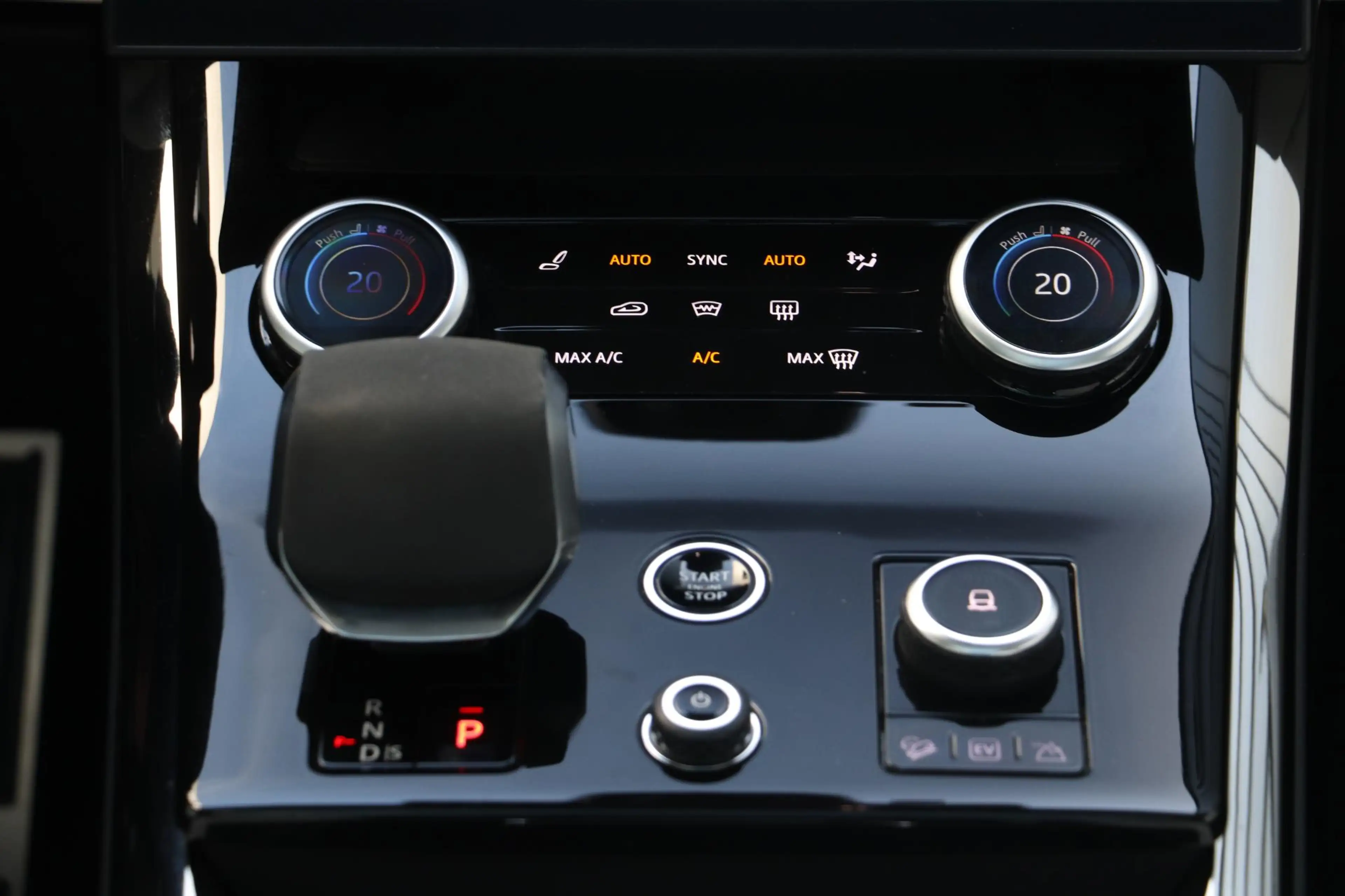 Land Rover Range Rover Sport P510e First Edition — photo 12