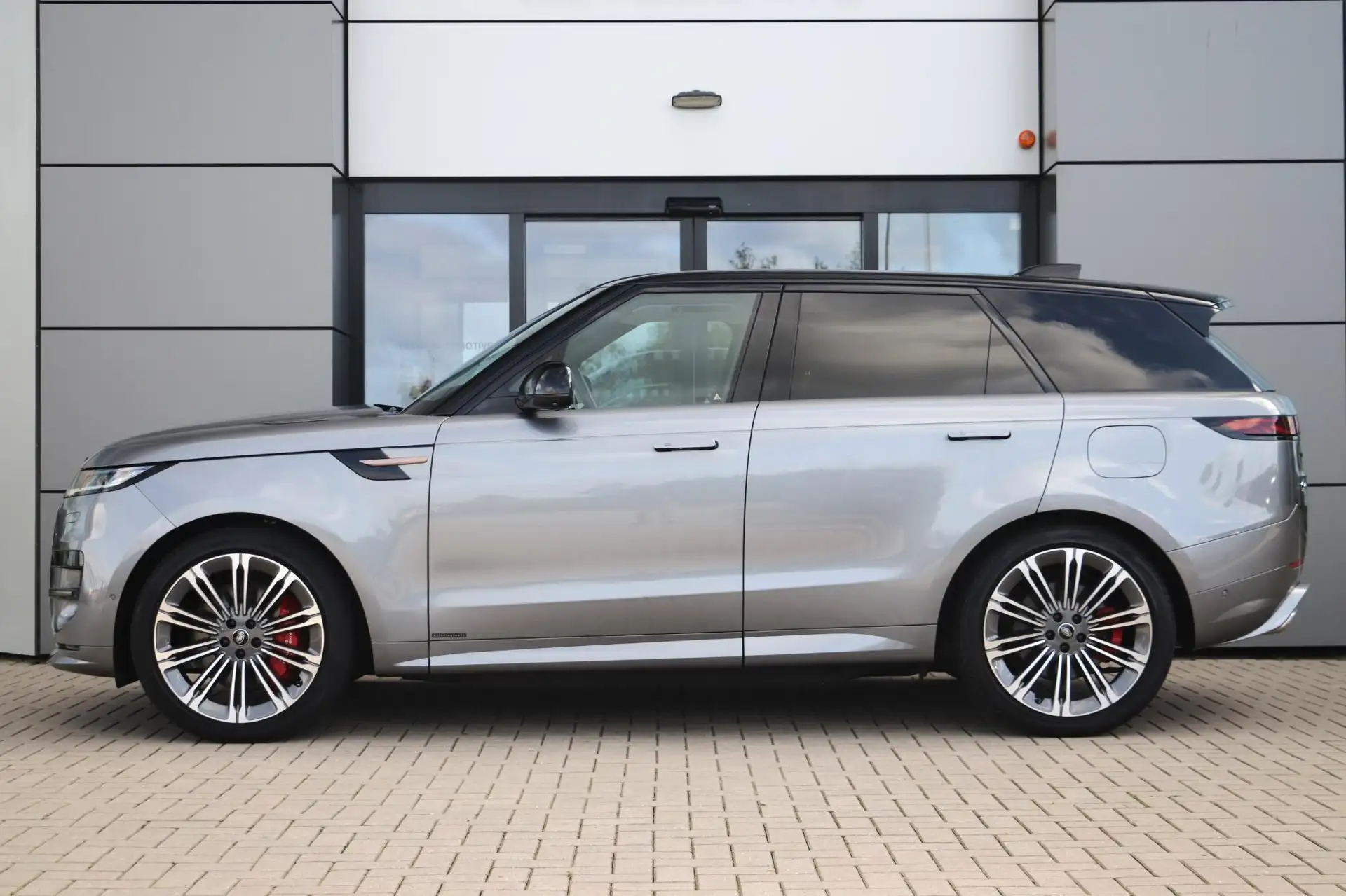 Land Rover Range Rover Sport P510e 2023 회색 사진 6