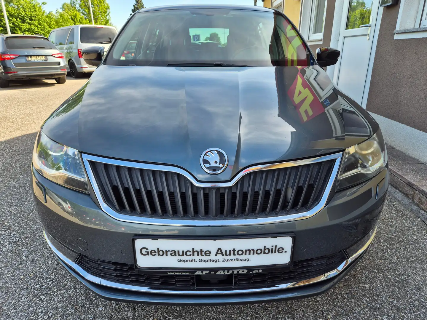 Skoda Rapid/Spaceback 1,4 TDI SPORT I Glasdach I Parkpilot I Climatronik Gris - 2