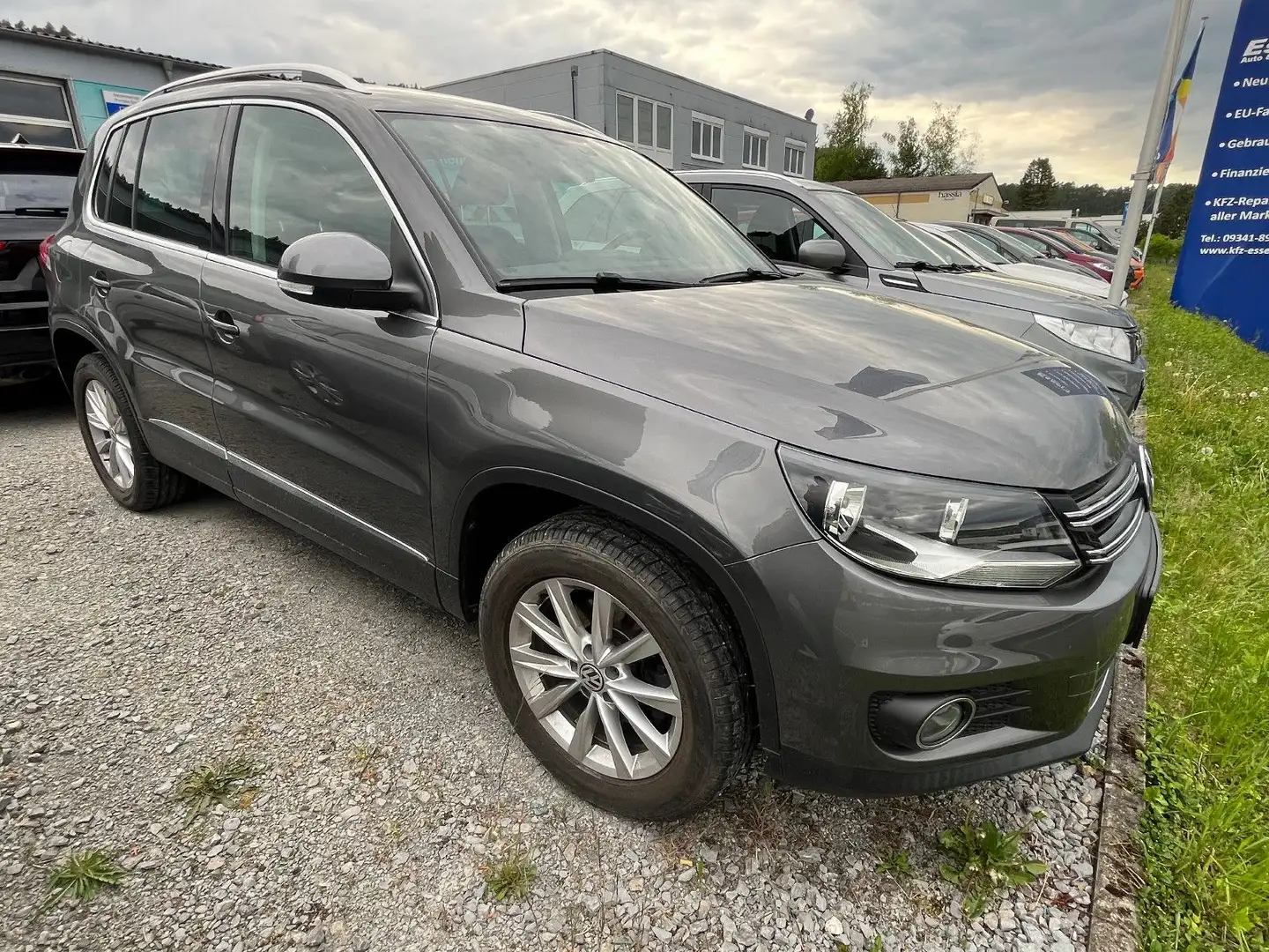 Volkswagen Tiguan Sport & Style BMT Grau - 2